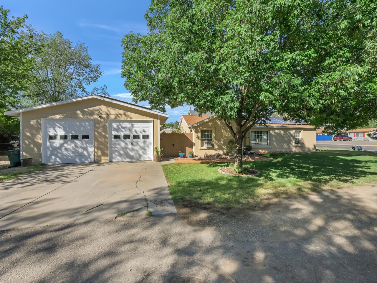 340 Epps Drive — photo