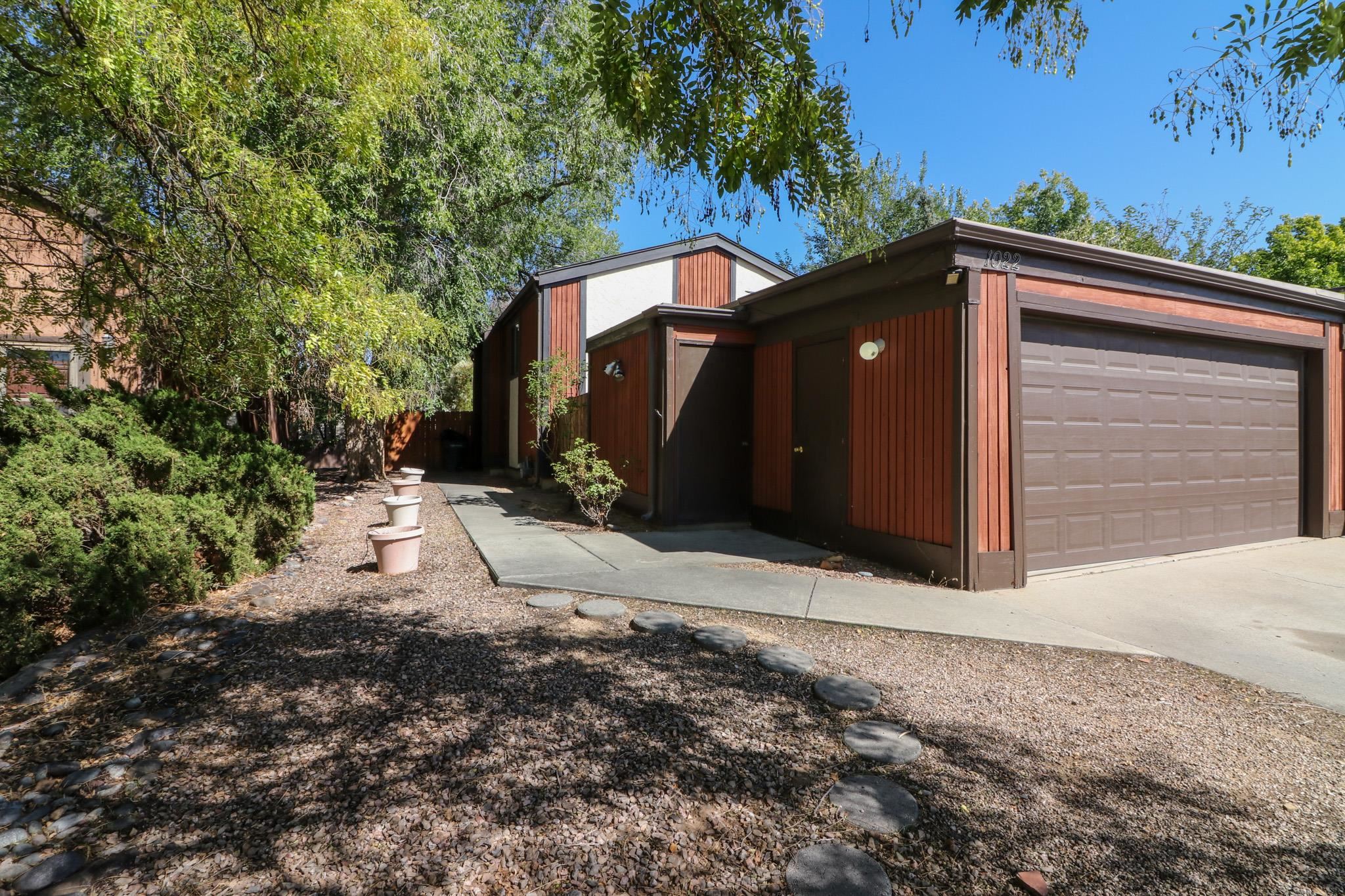 1022 Lakeside Drive — photo