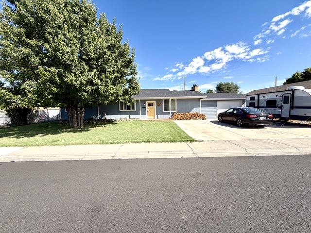 963 E Laura Avenue — photo