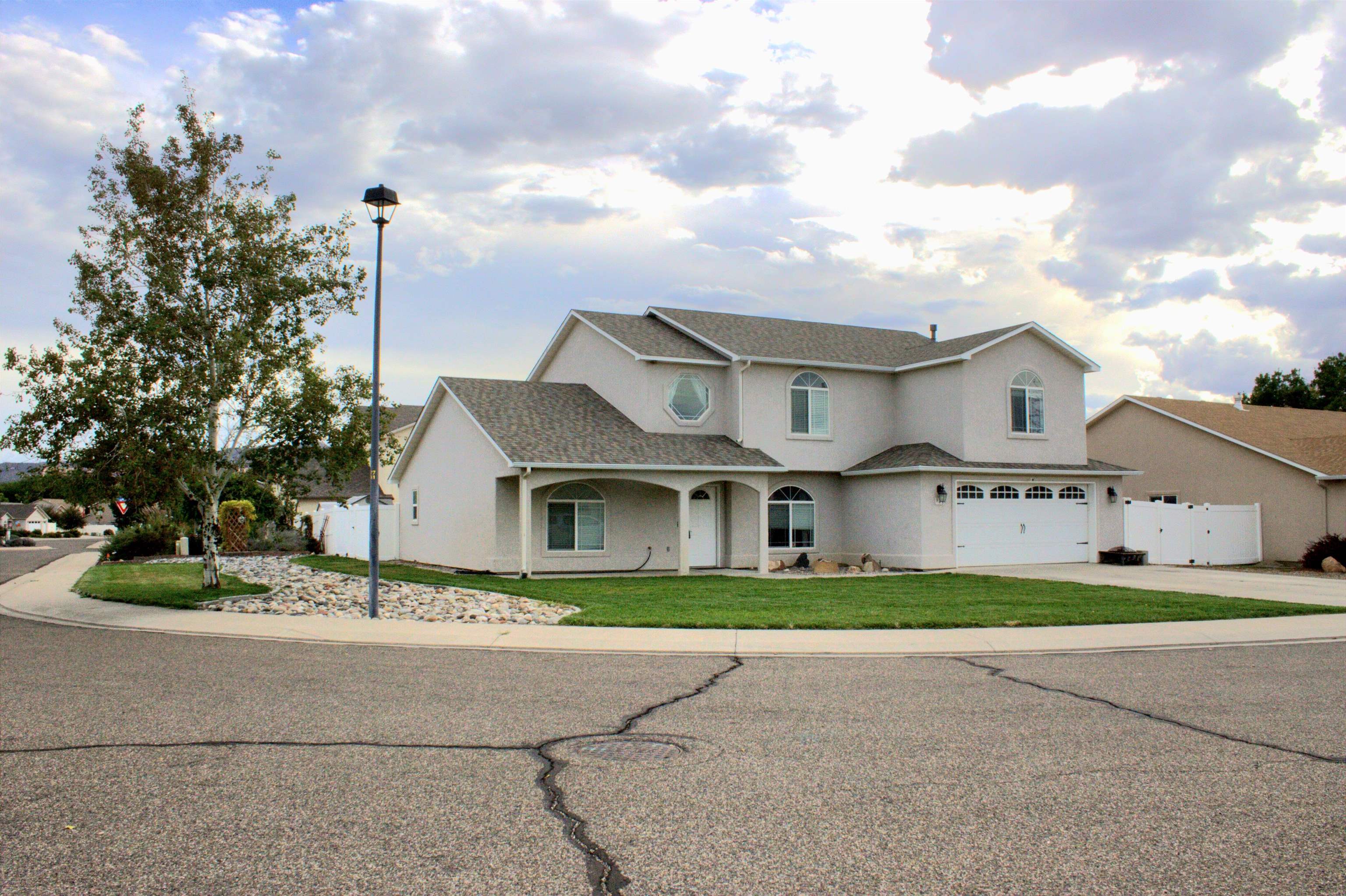 928 Dee Ann Street — photo
