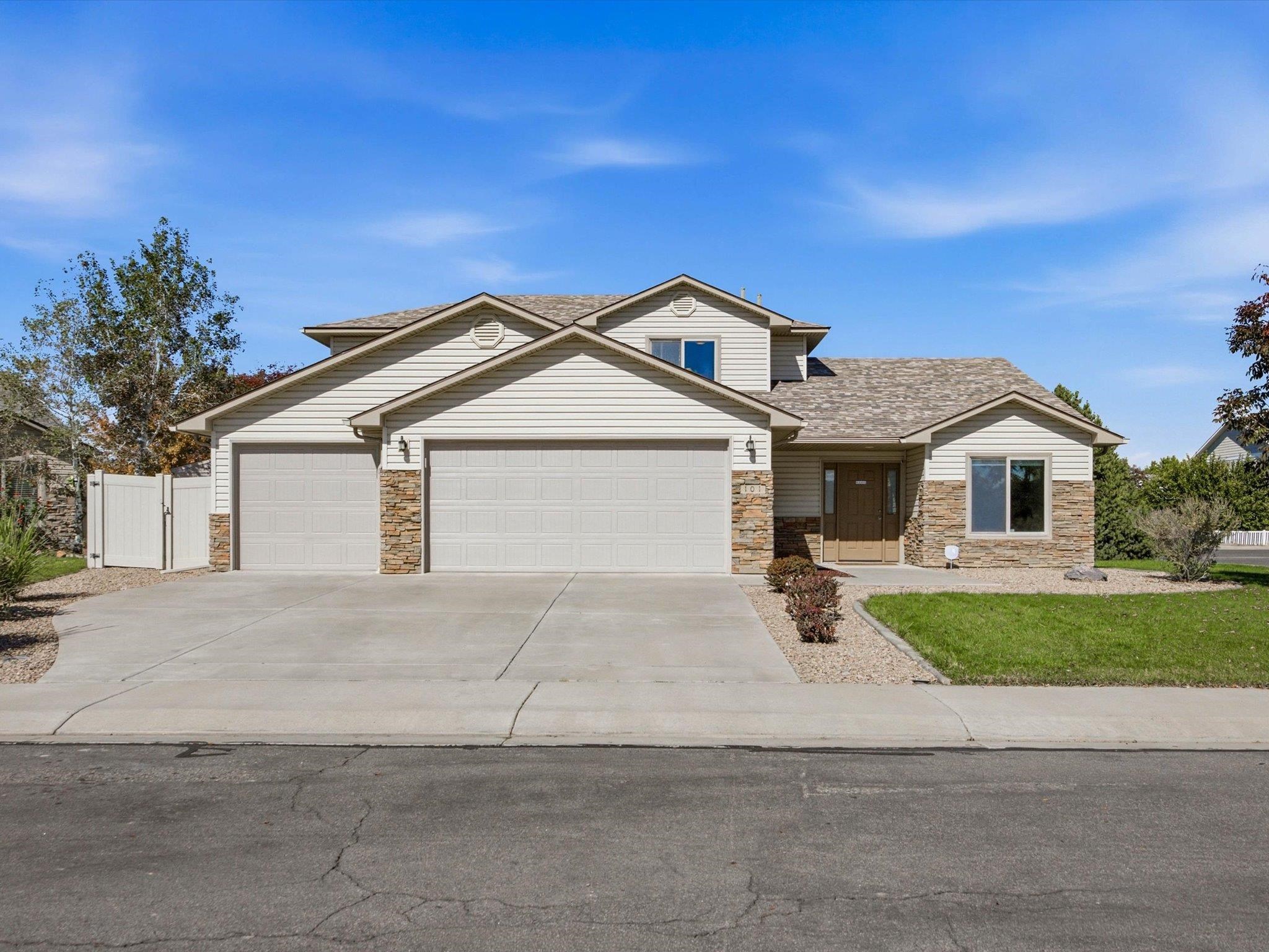 101 Altimont Court — photo