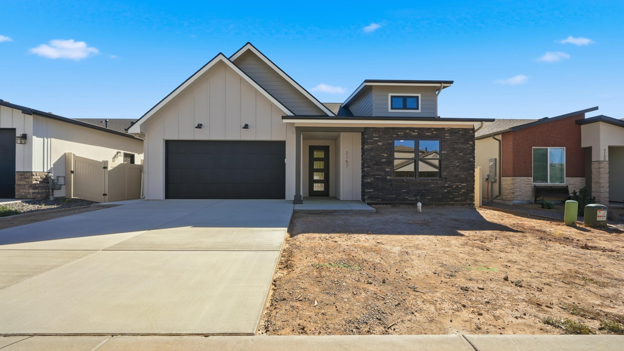 2157 Monument Lane — photo