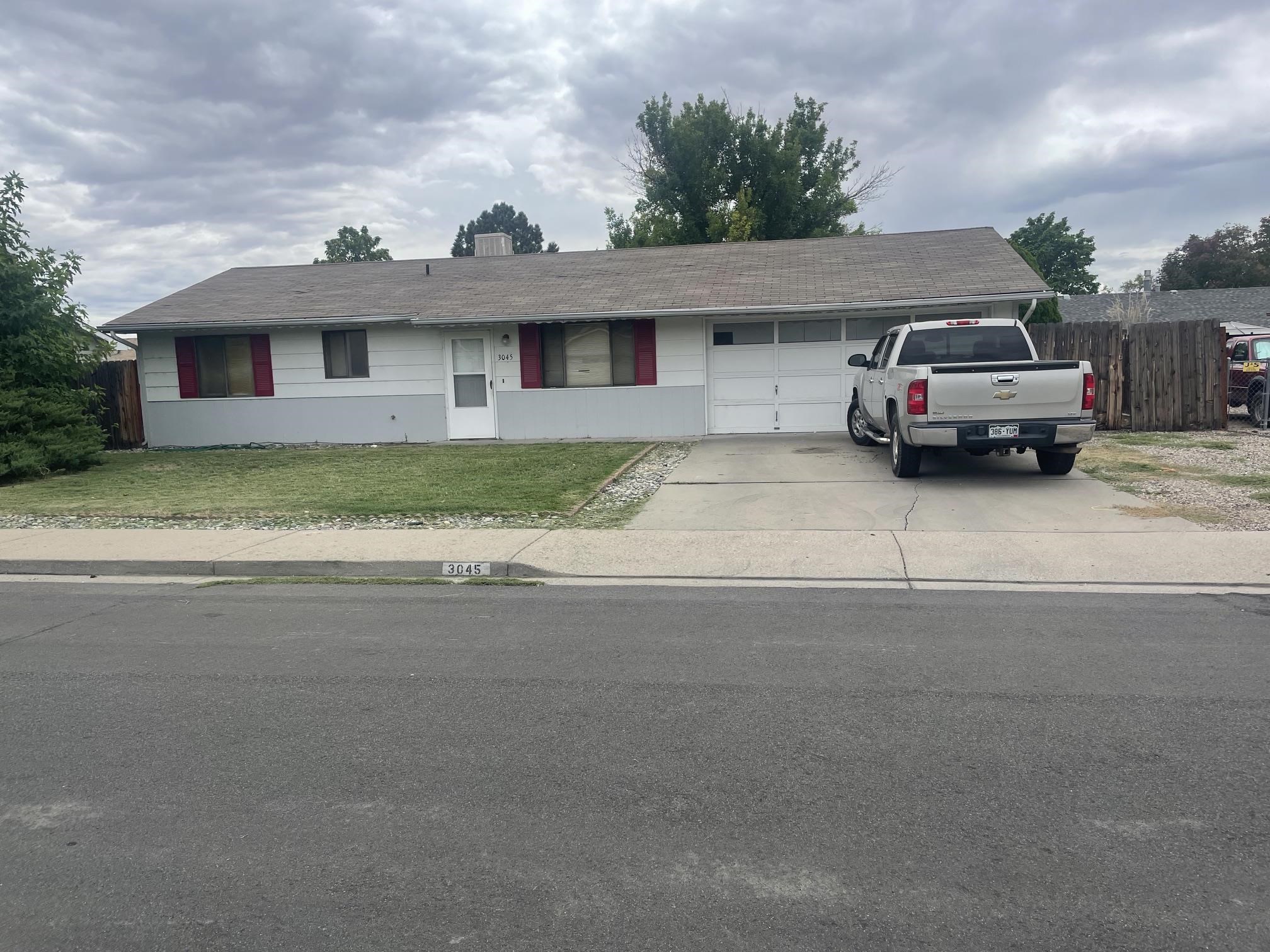 3045 Shawnee Place — photo