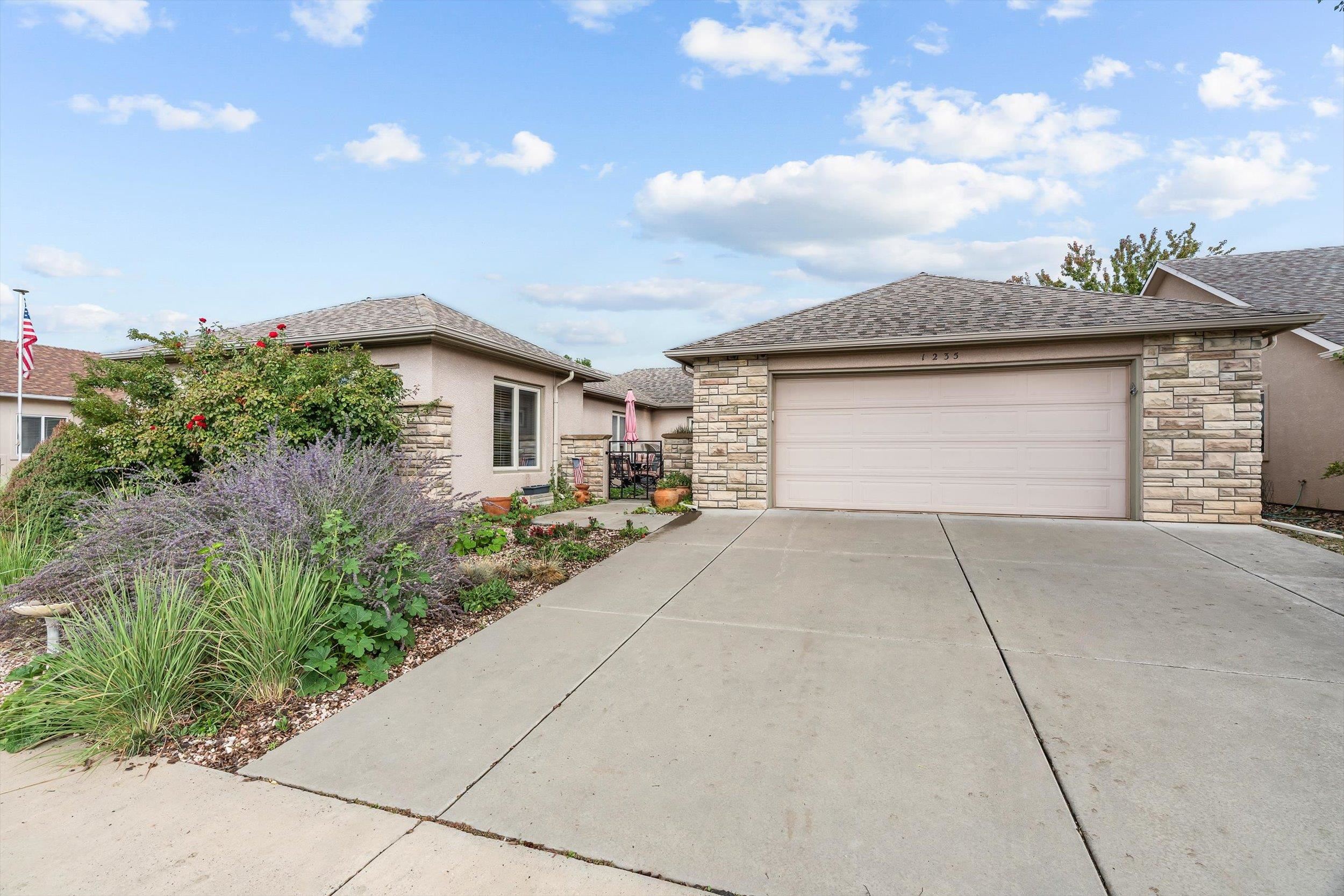 1235 Wolf Creek Court — photo