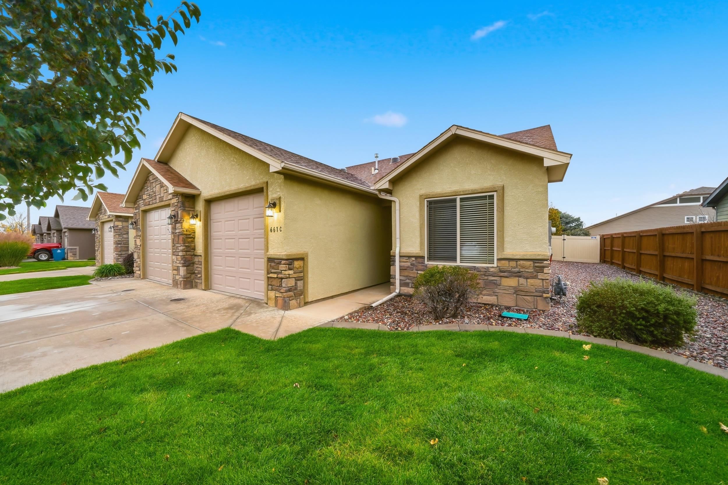 661 Copper Canyon Drive Unit C — photo