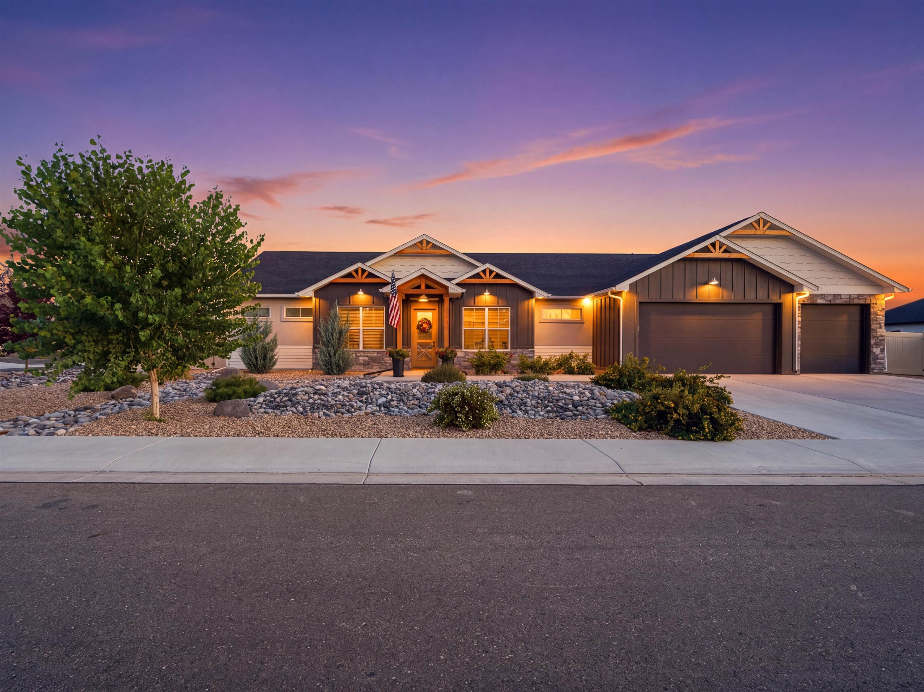 734 Flamecrest Drive — photo
