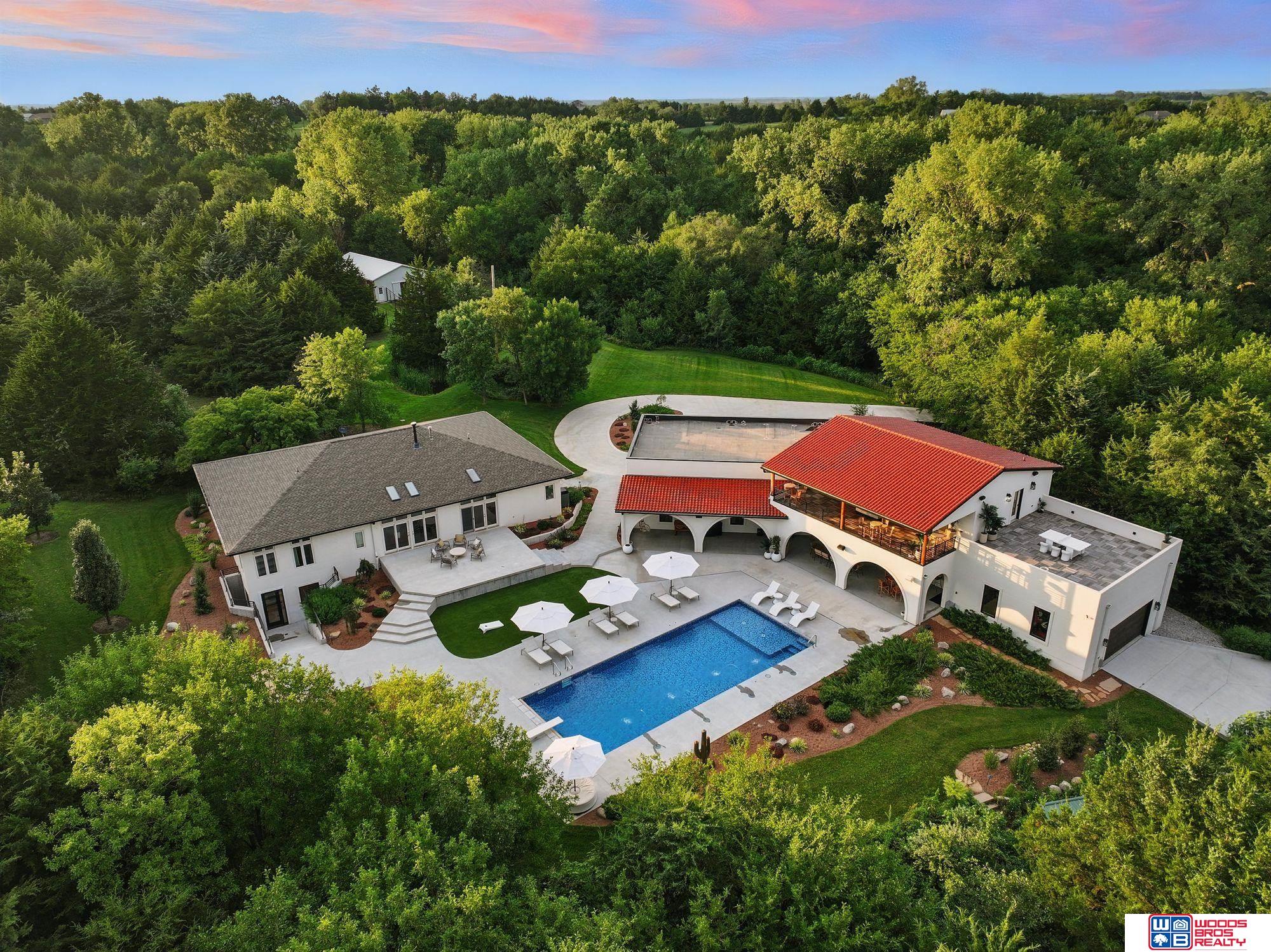 566 S 10th Road — photo