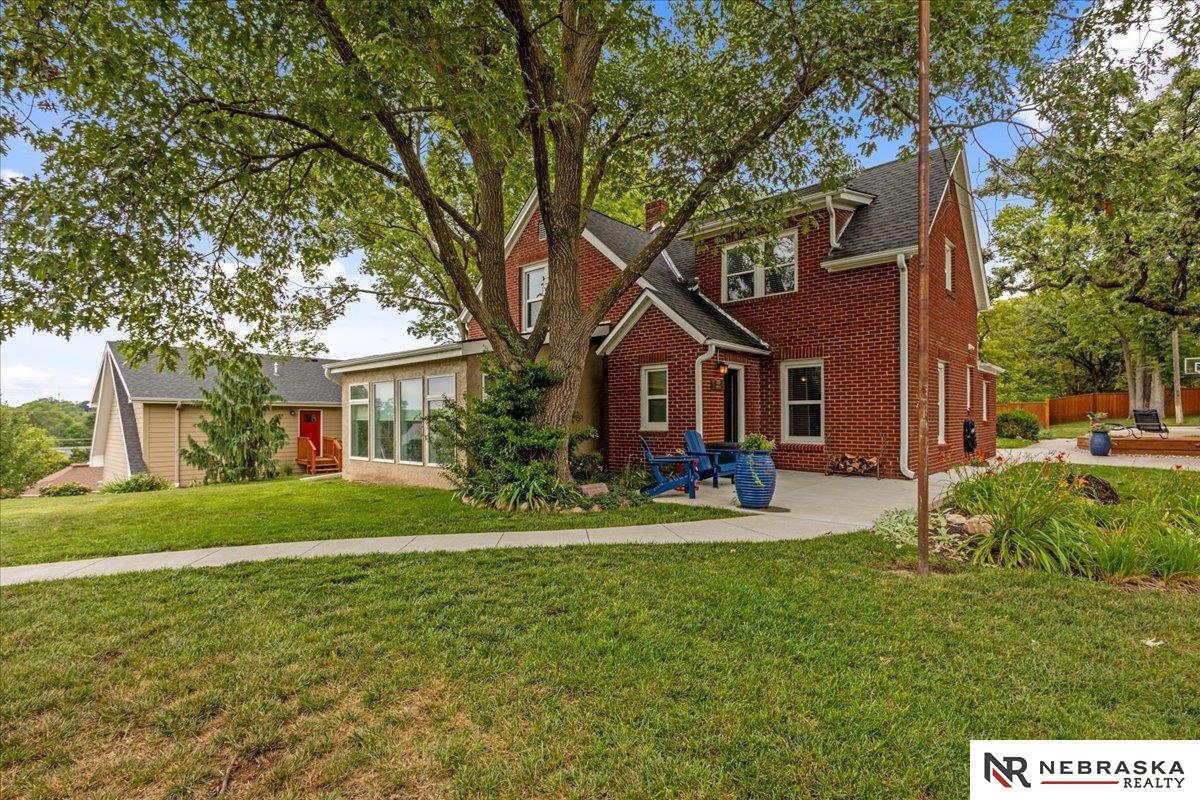 718 Avenue E — photo