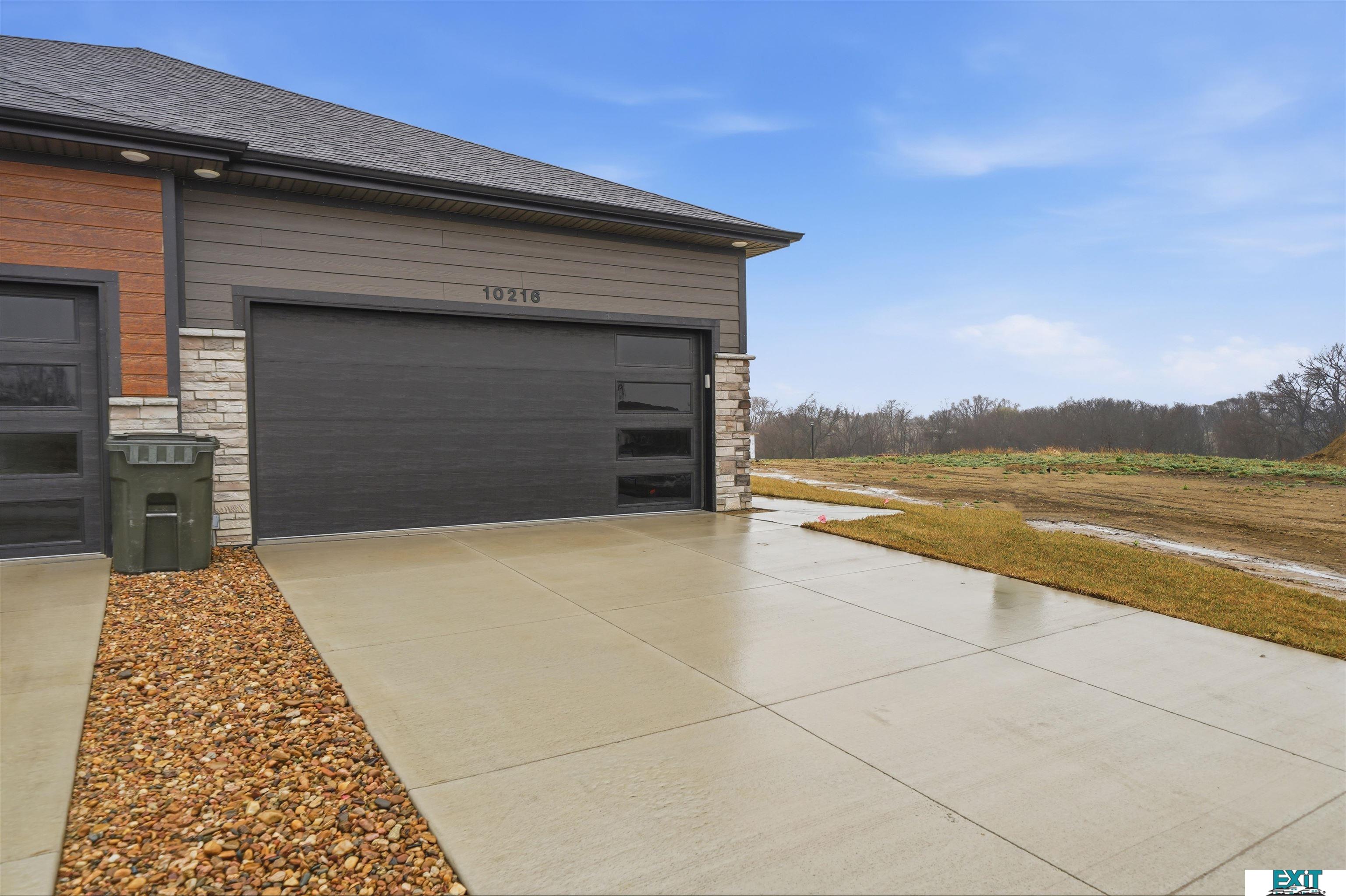 10216 Hascall Circle — photo