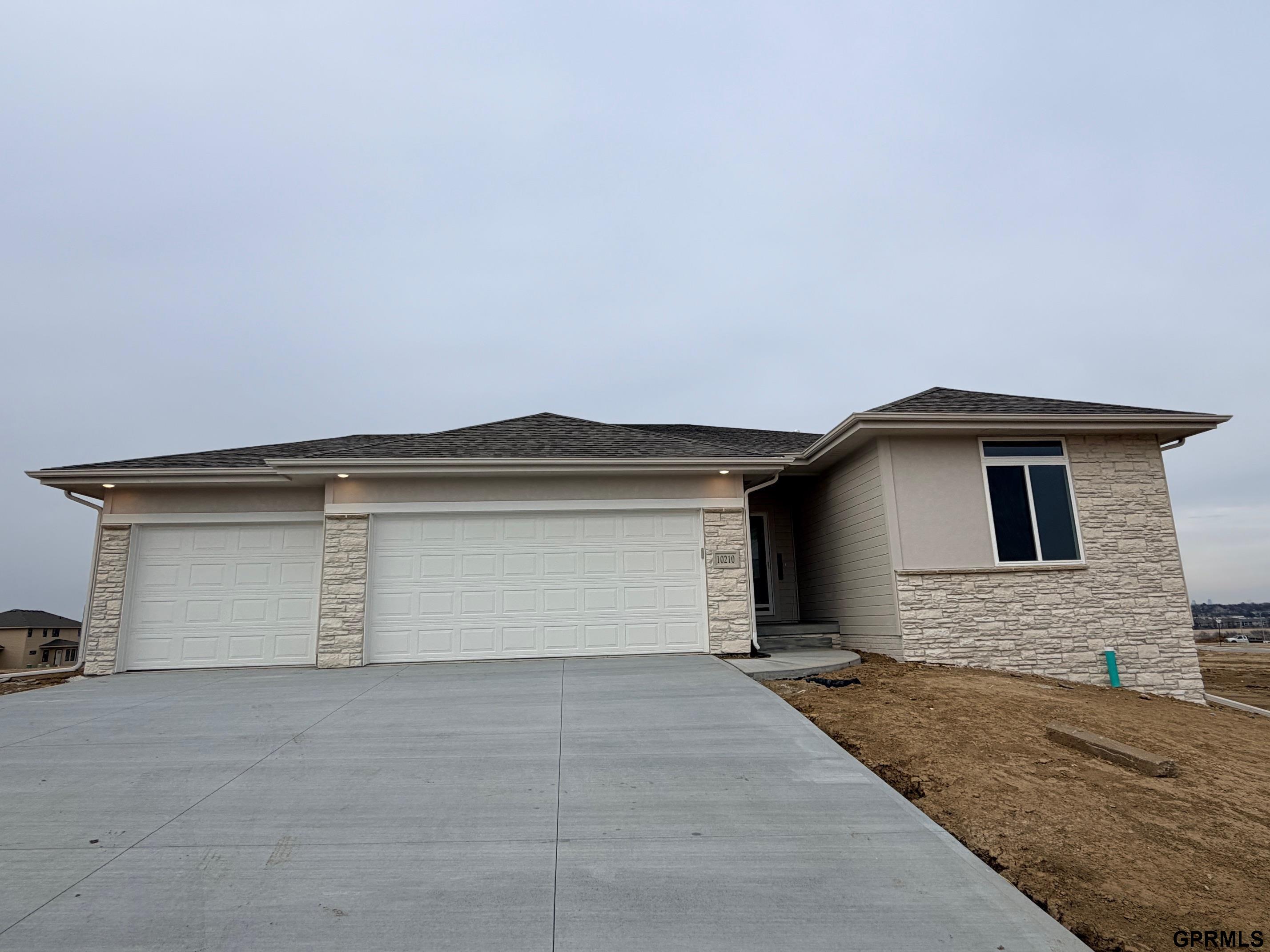 10210 Sherman Street — photo