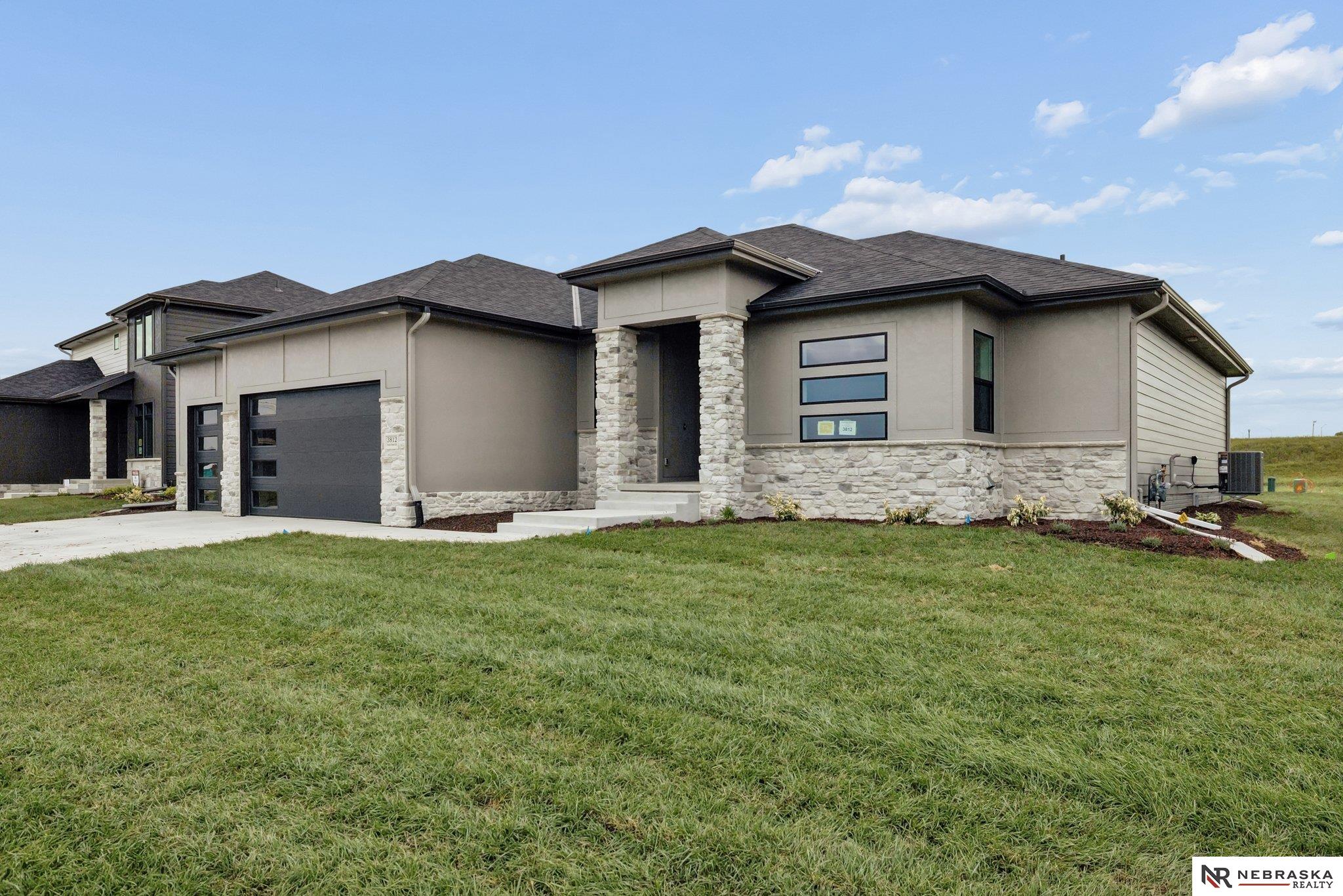 3812 Prairie Breeze Road — photo