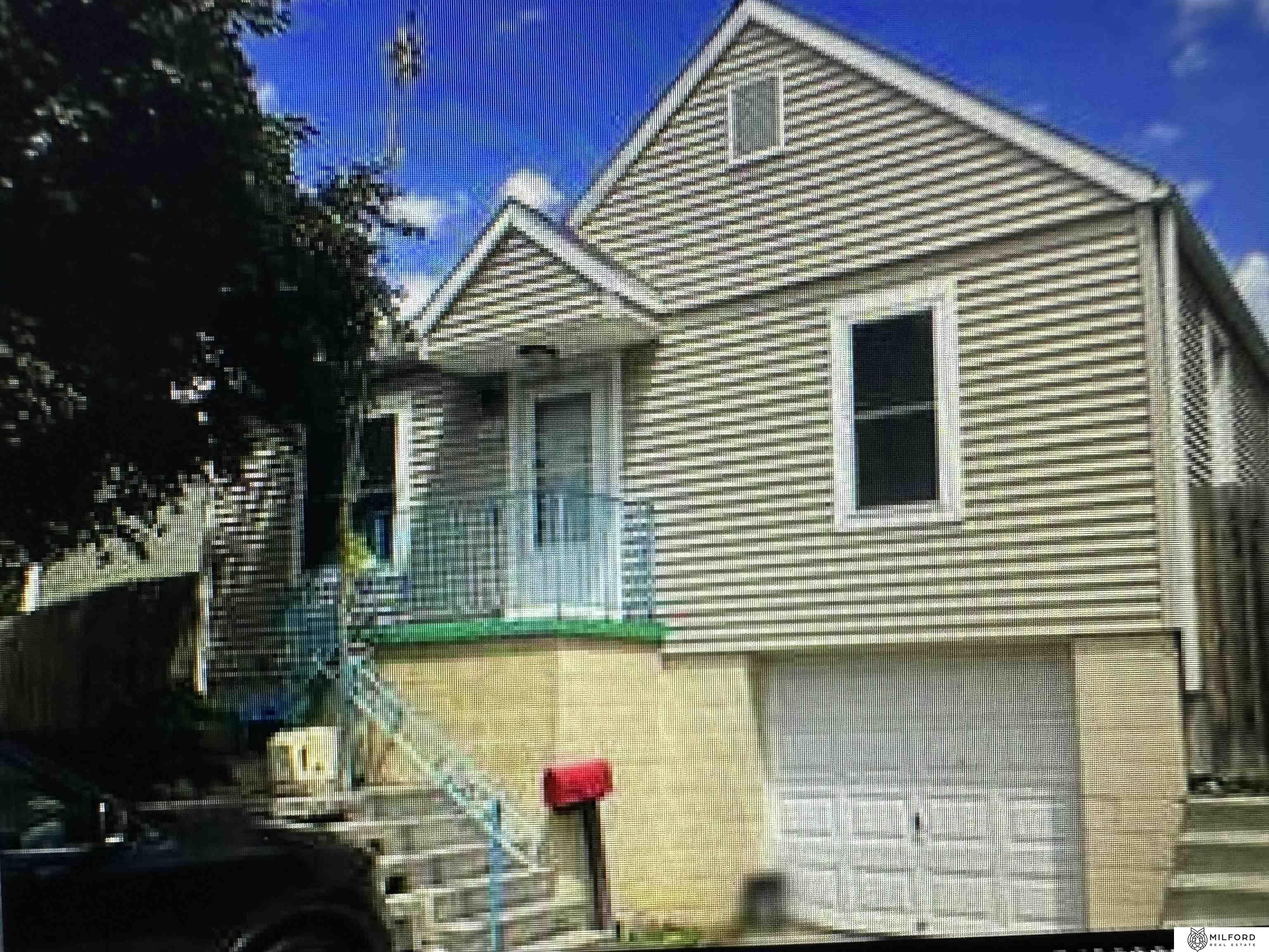 3860 Franklin Street — photo