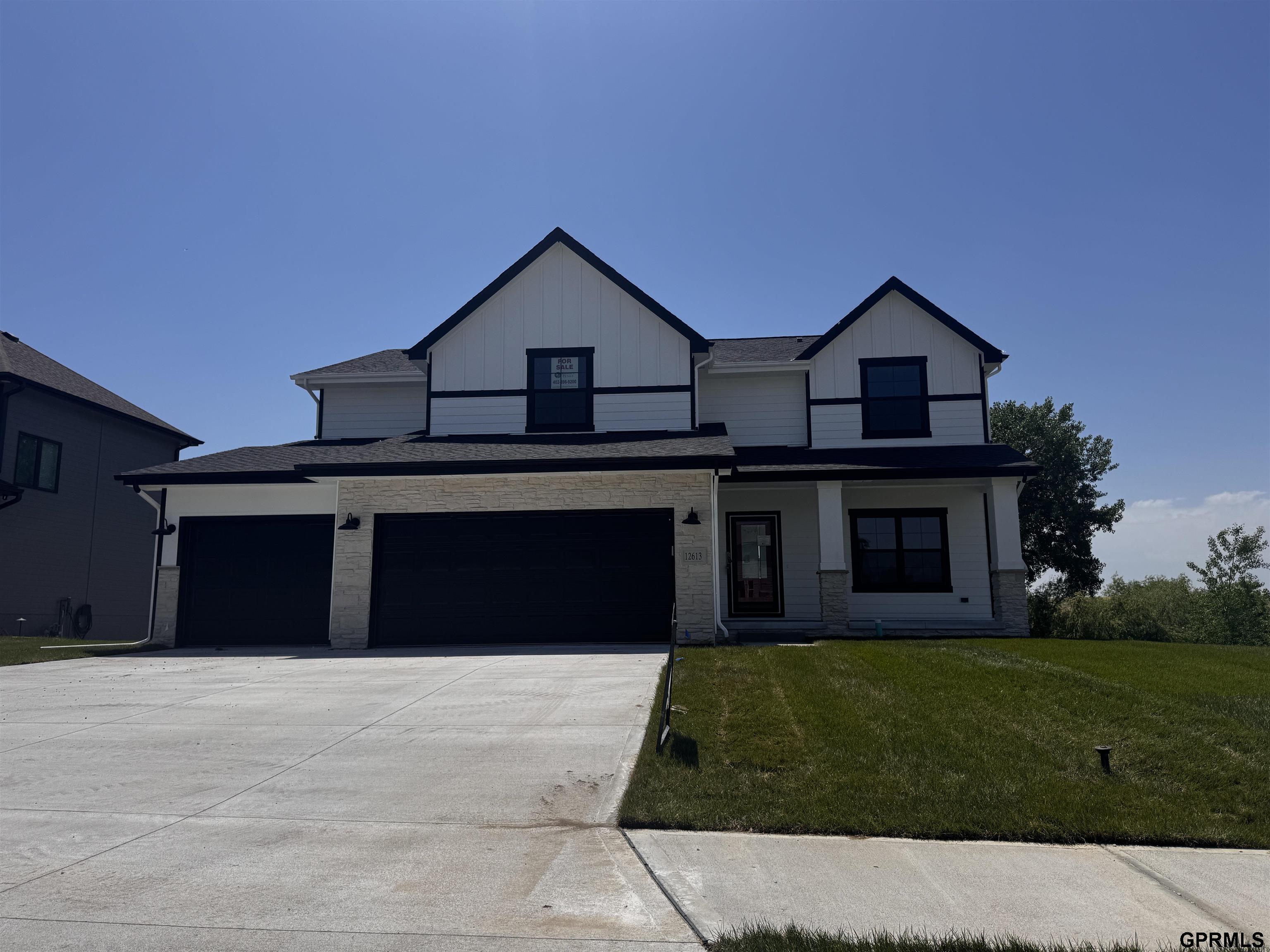 12613 Cooper Street — photo