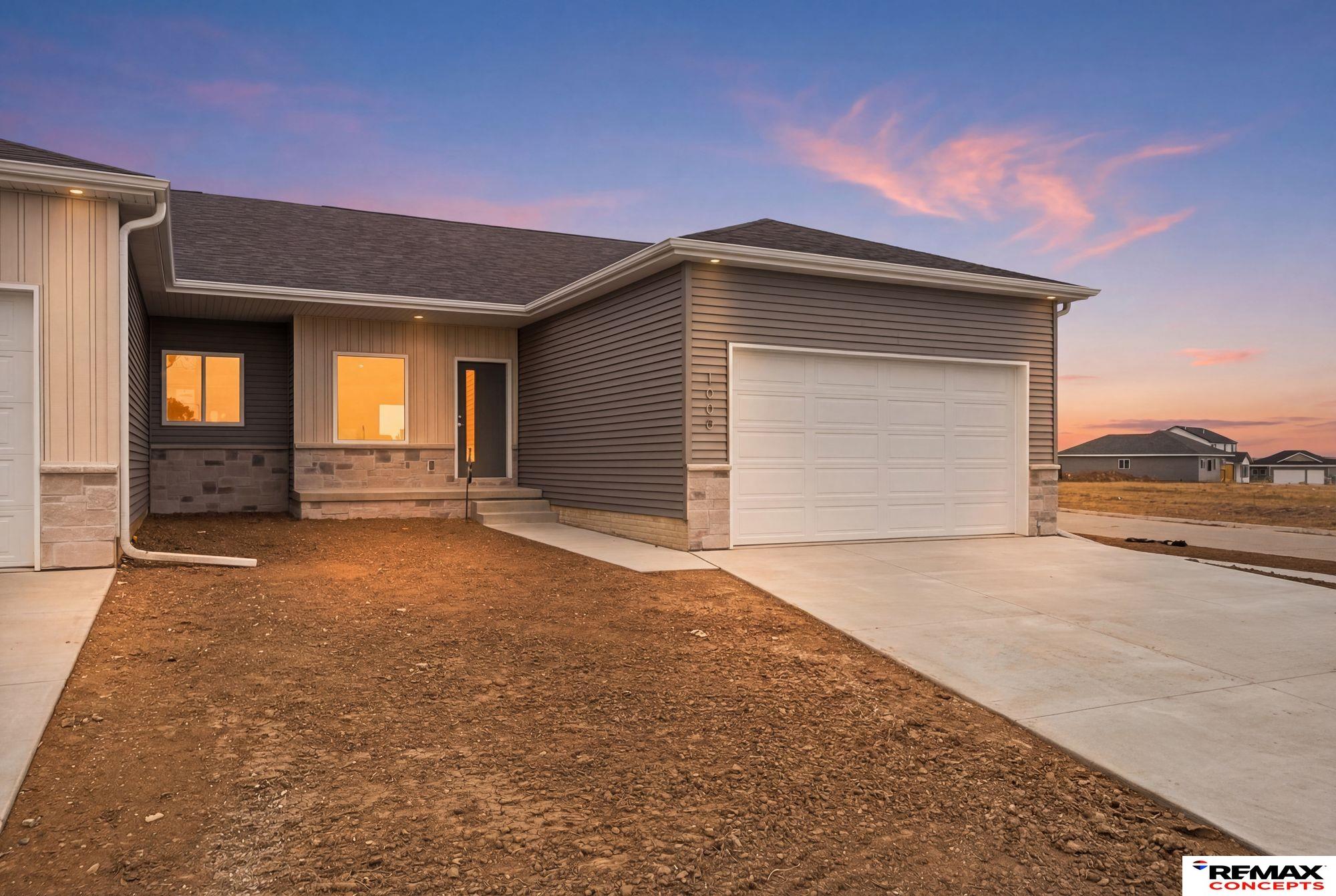1000 W Sand Dunes Road — photo