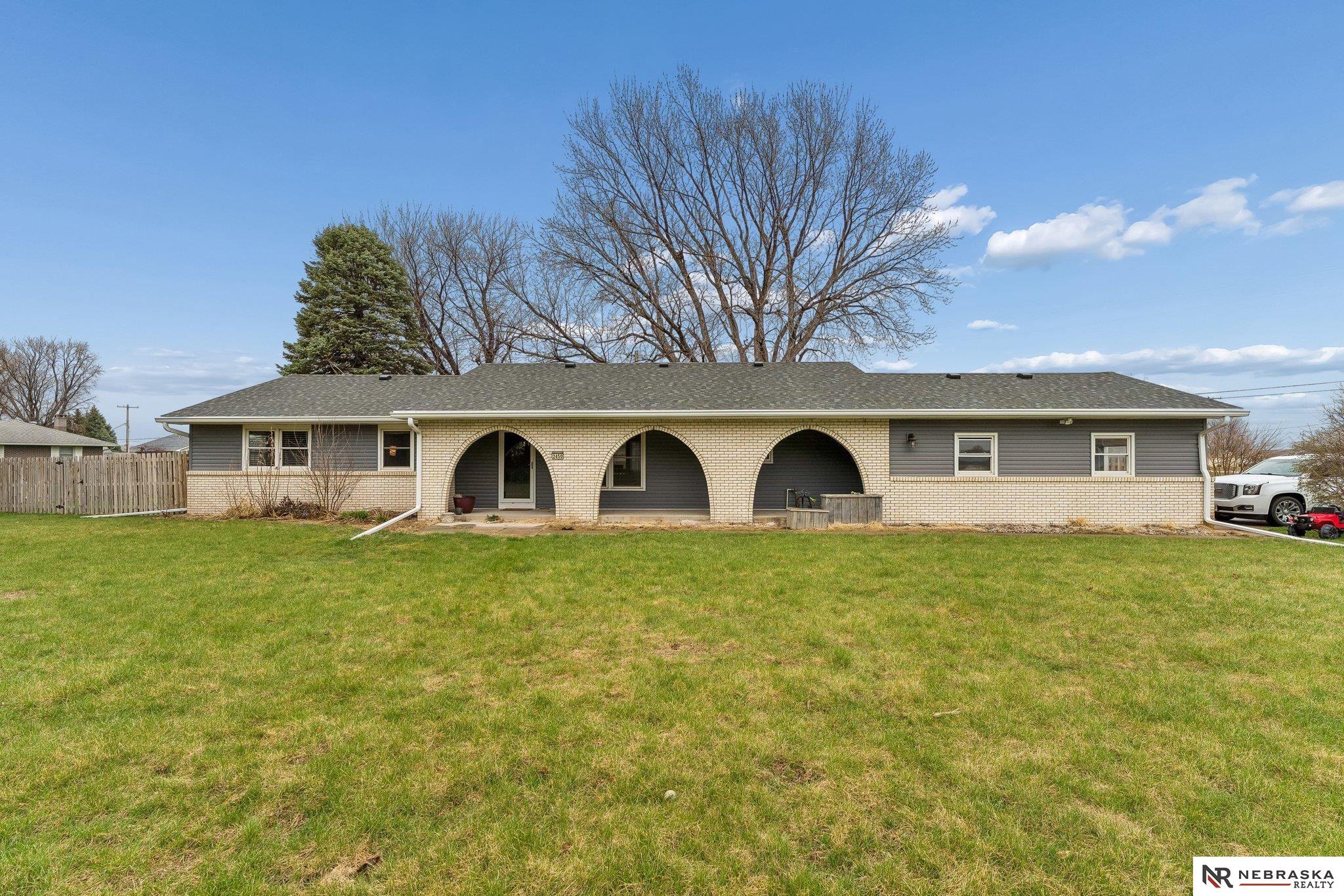 2450 N Ridge Road Drive — photo