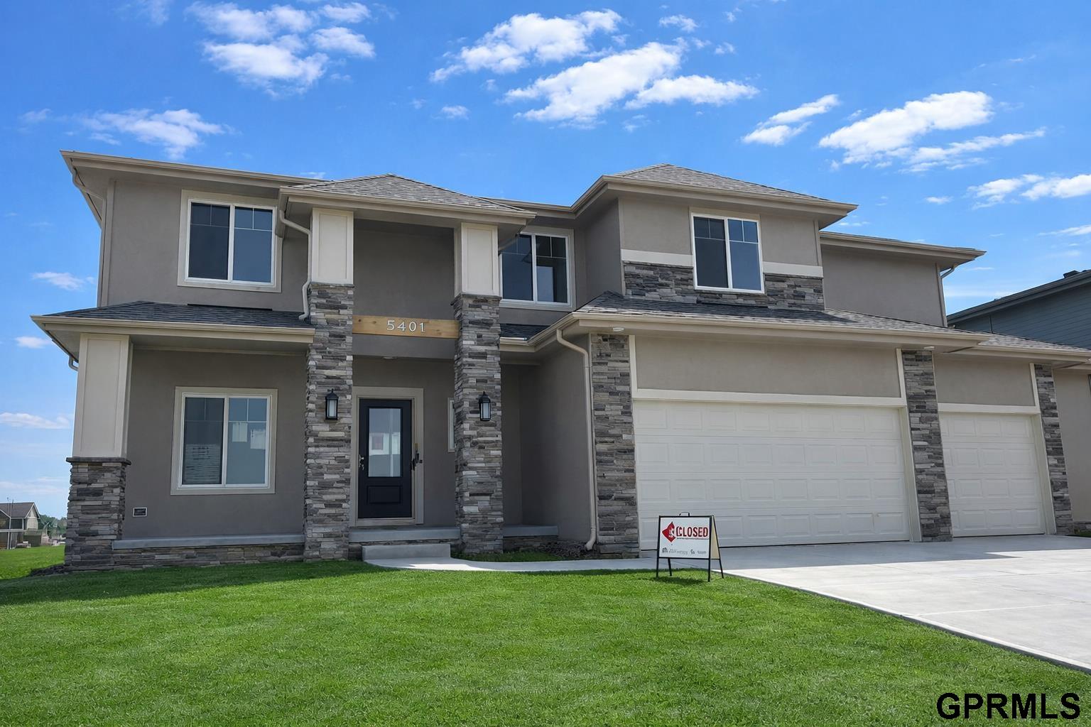 5401 N 191 Street — photo