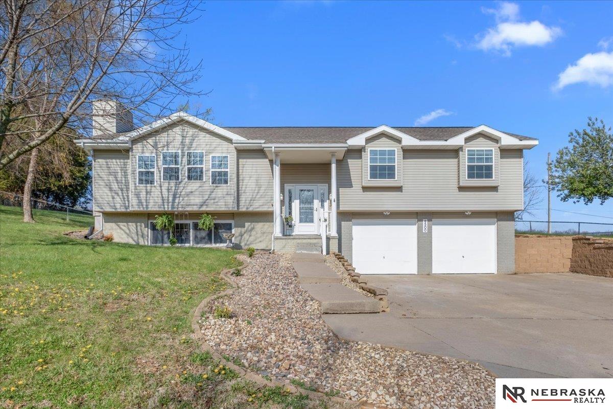 9500 Dawn Drive — photo
