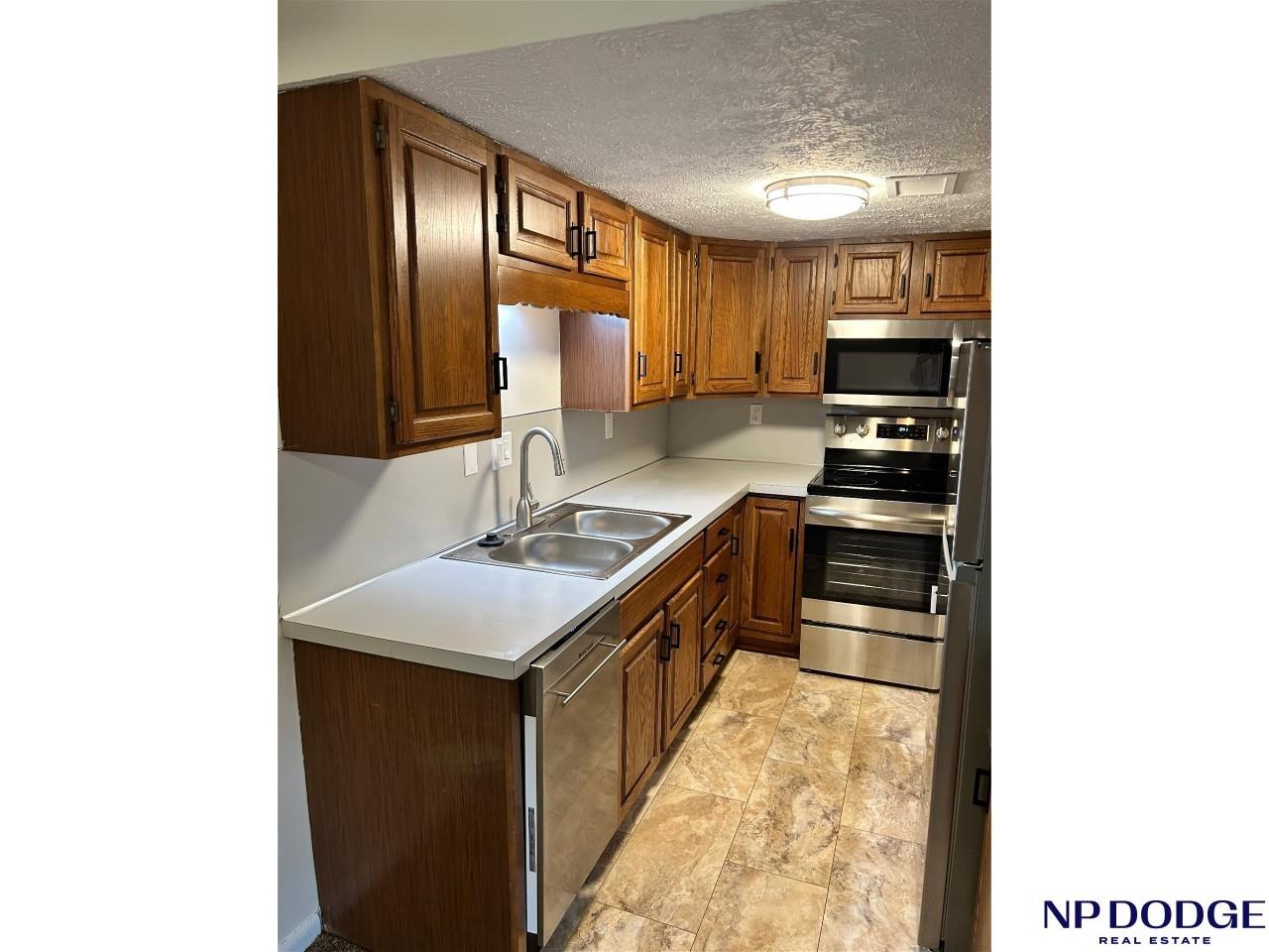 120 S 38 Avenue Apt 15 — photo