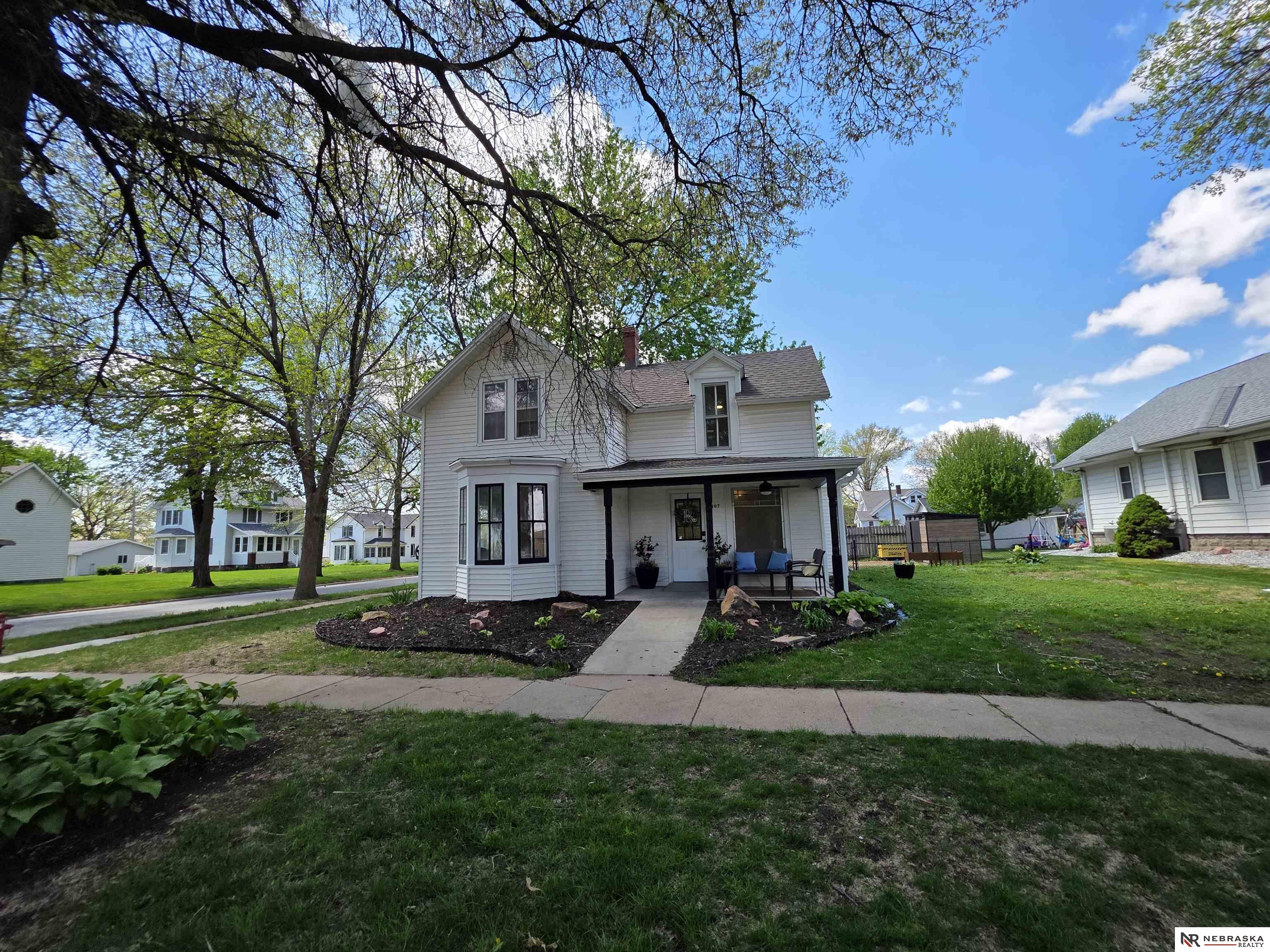 107 N Linden Street — photo