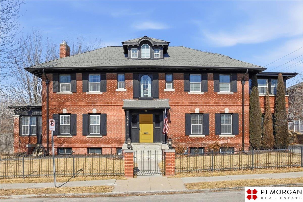 4016 Davenport Street — photo