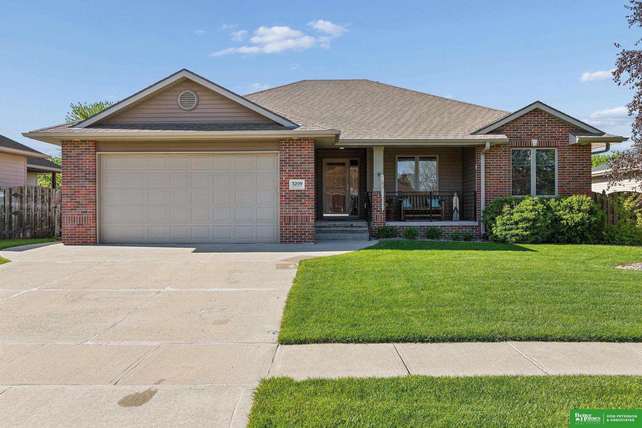 3209 Applewood Drive — photo