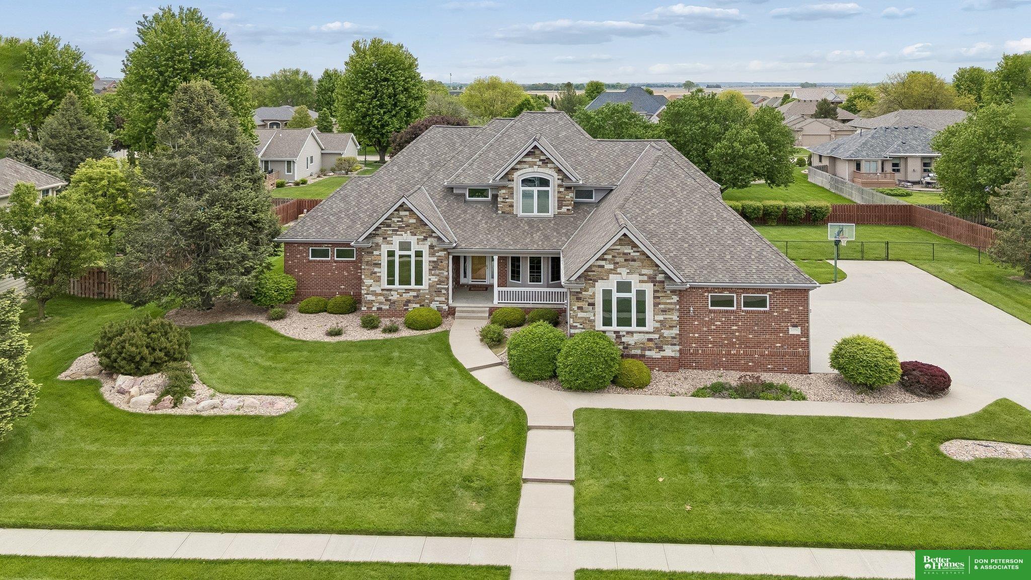 1350 N Bristolwood Drive — photo