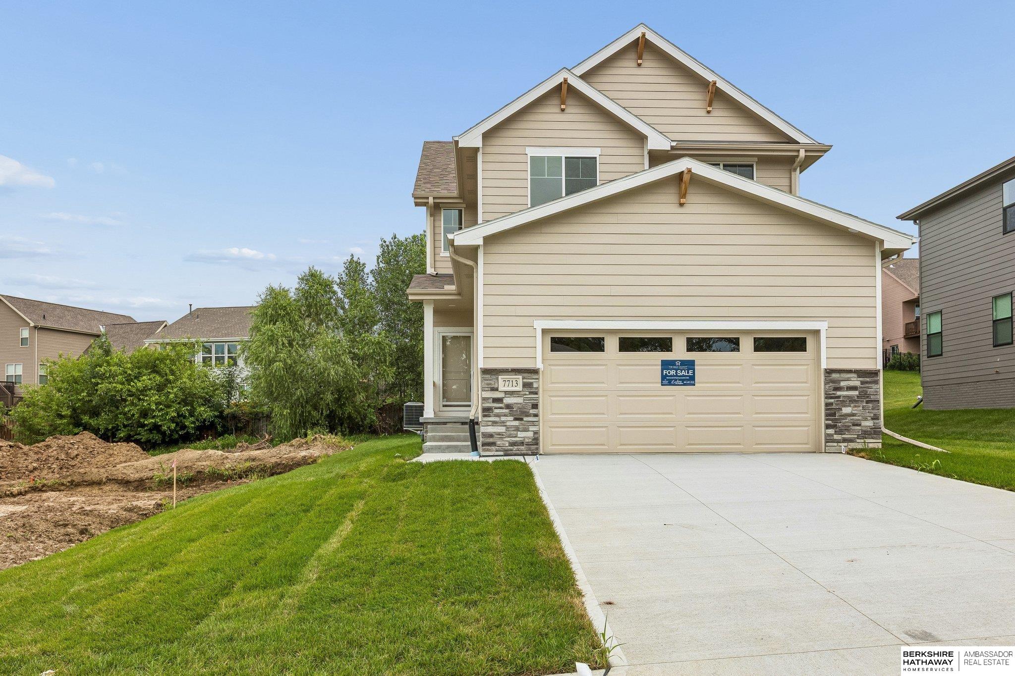7713 N 116th Avenue — photo