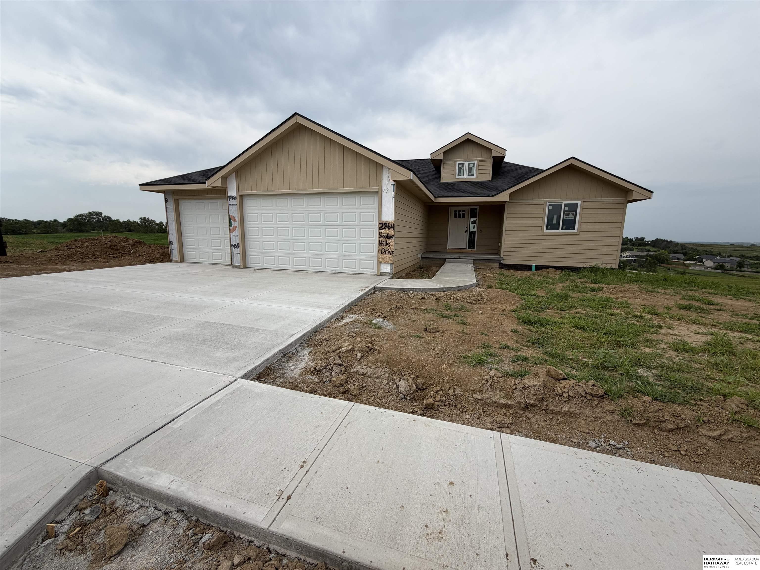 2864 Southern Hills Drive — photo