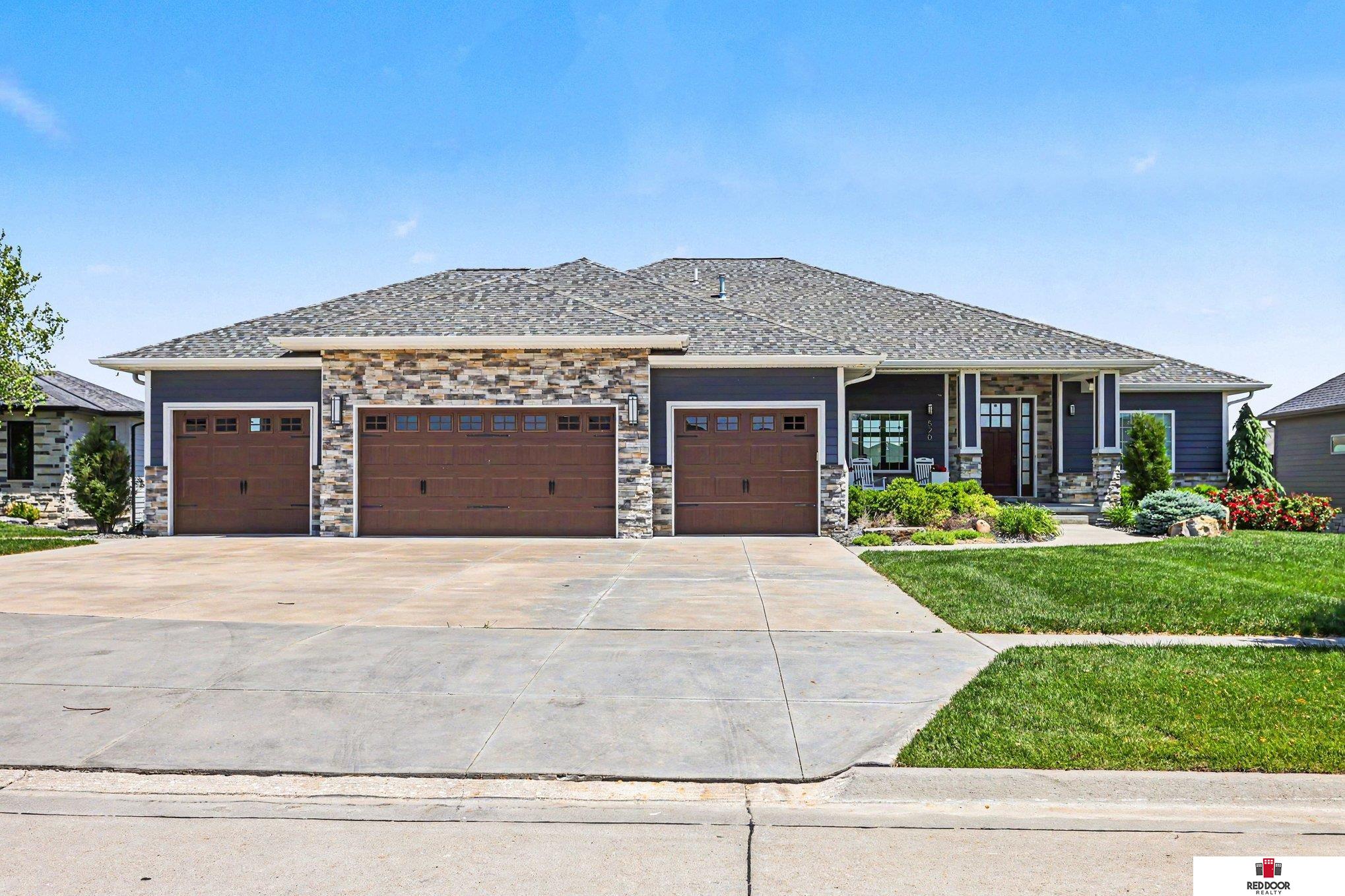520 White Cap Bay — photo