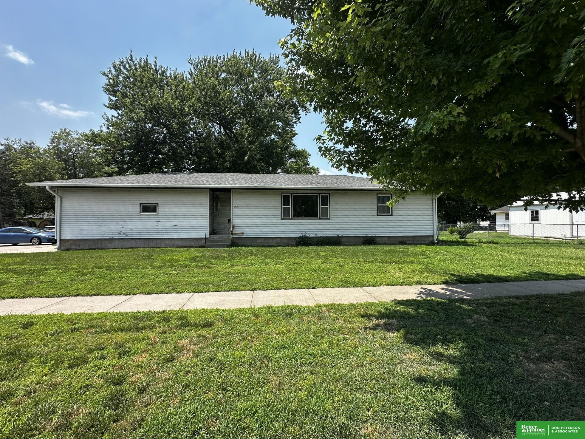 1010 Main Street — photo