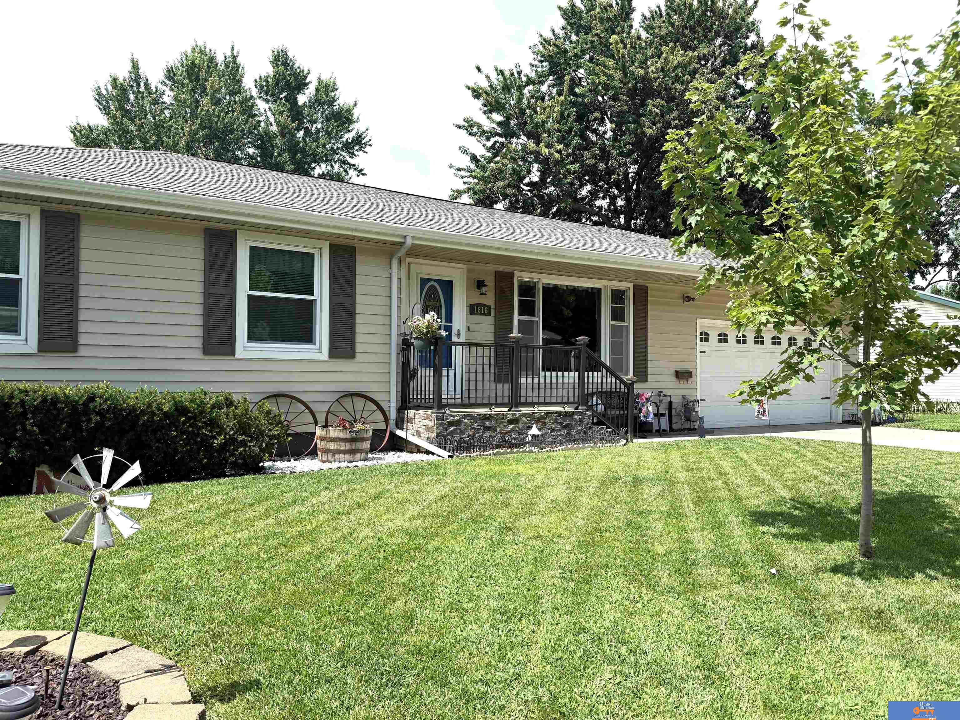 1616 Jefferson Street — photo