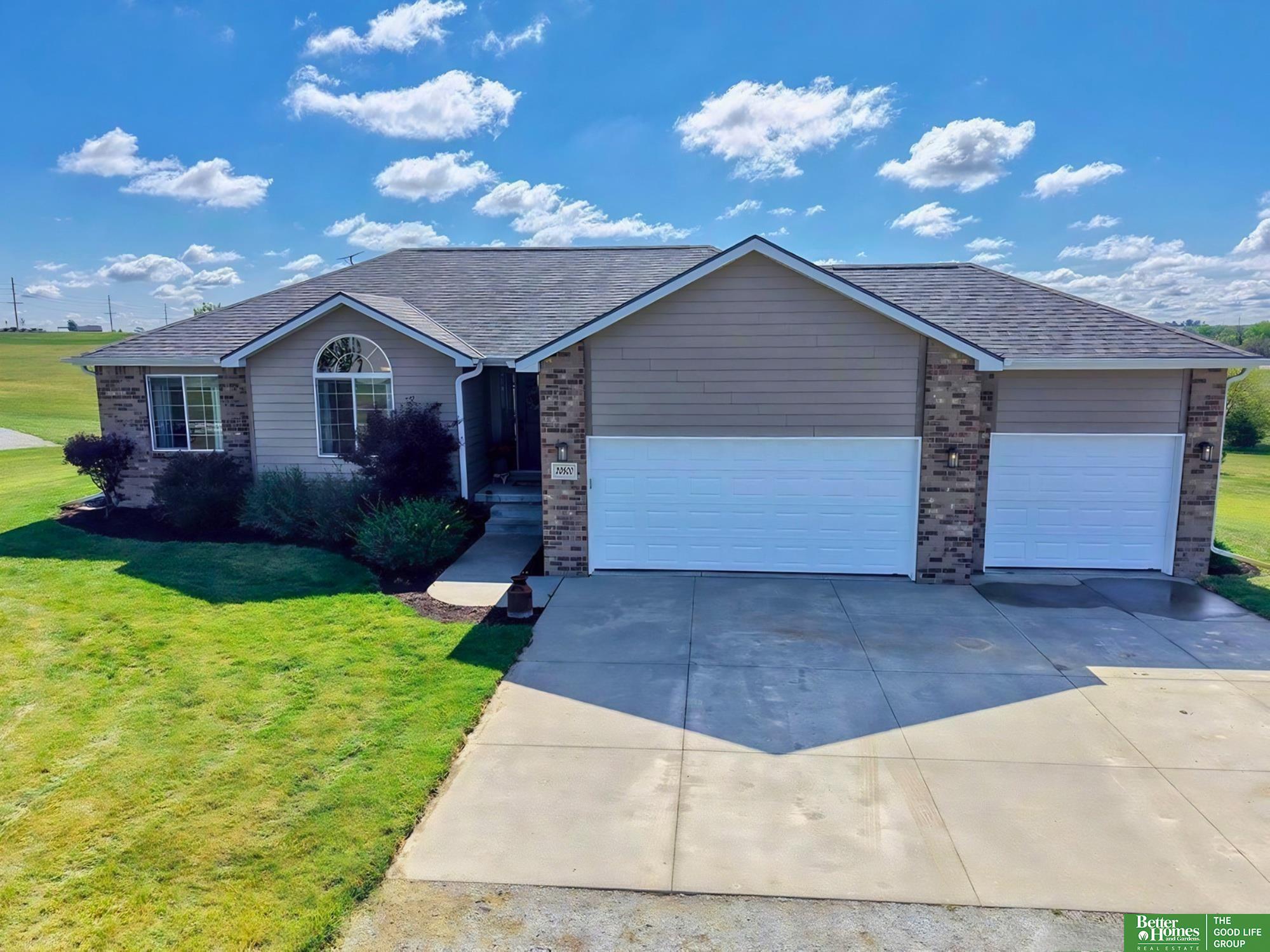 20500 SW Hollow Court — photo