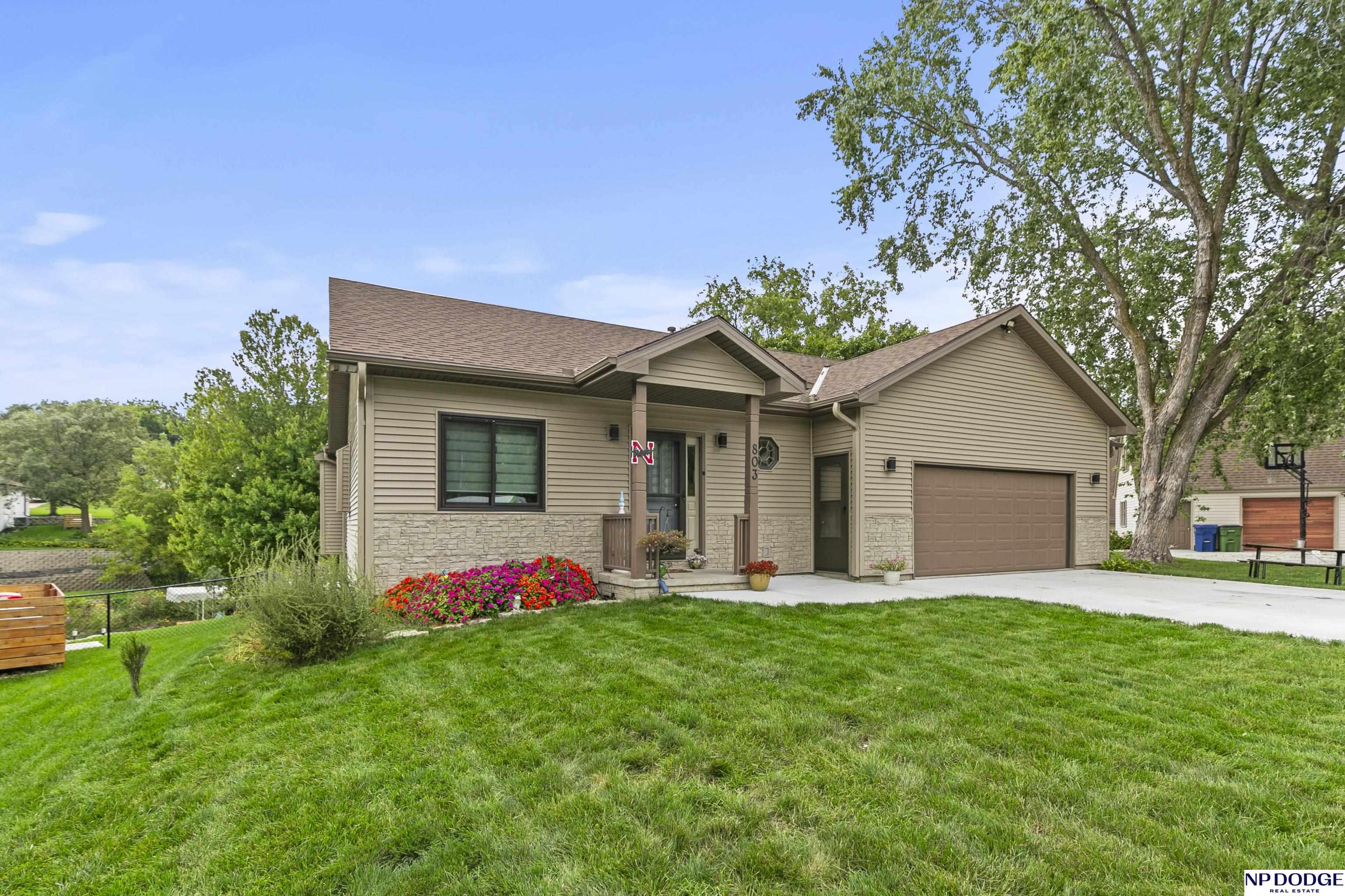 803 Otter Court — photo