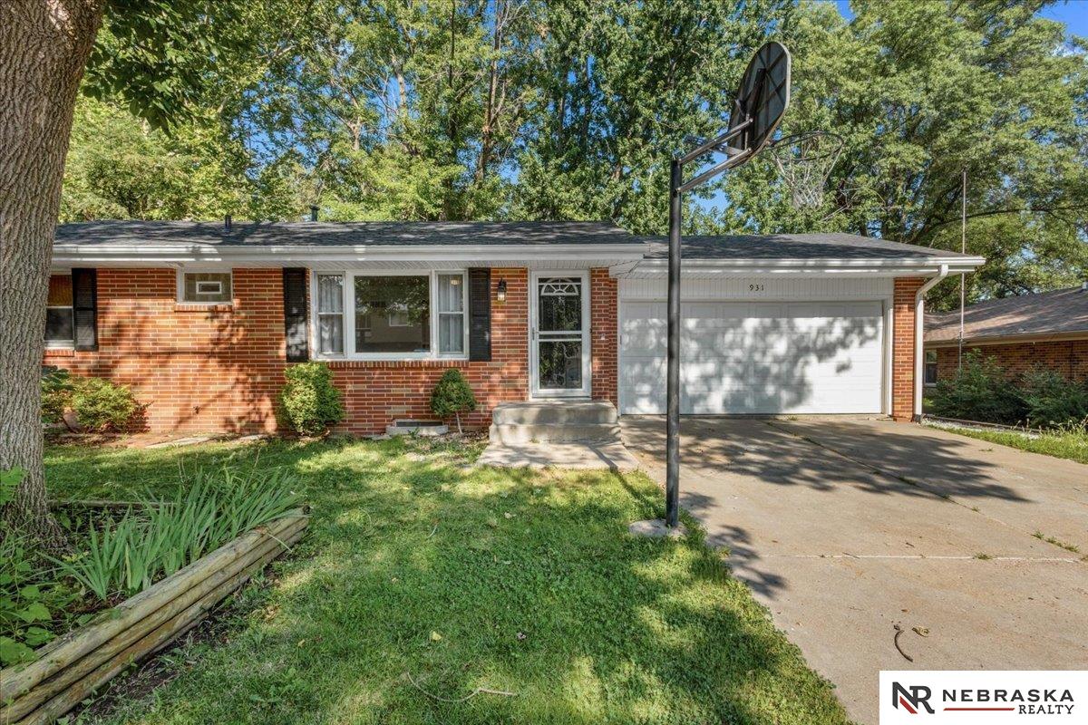 931 Rosewood Drive — photo