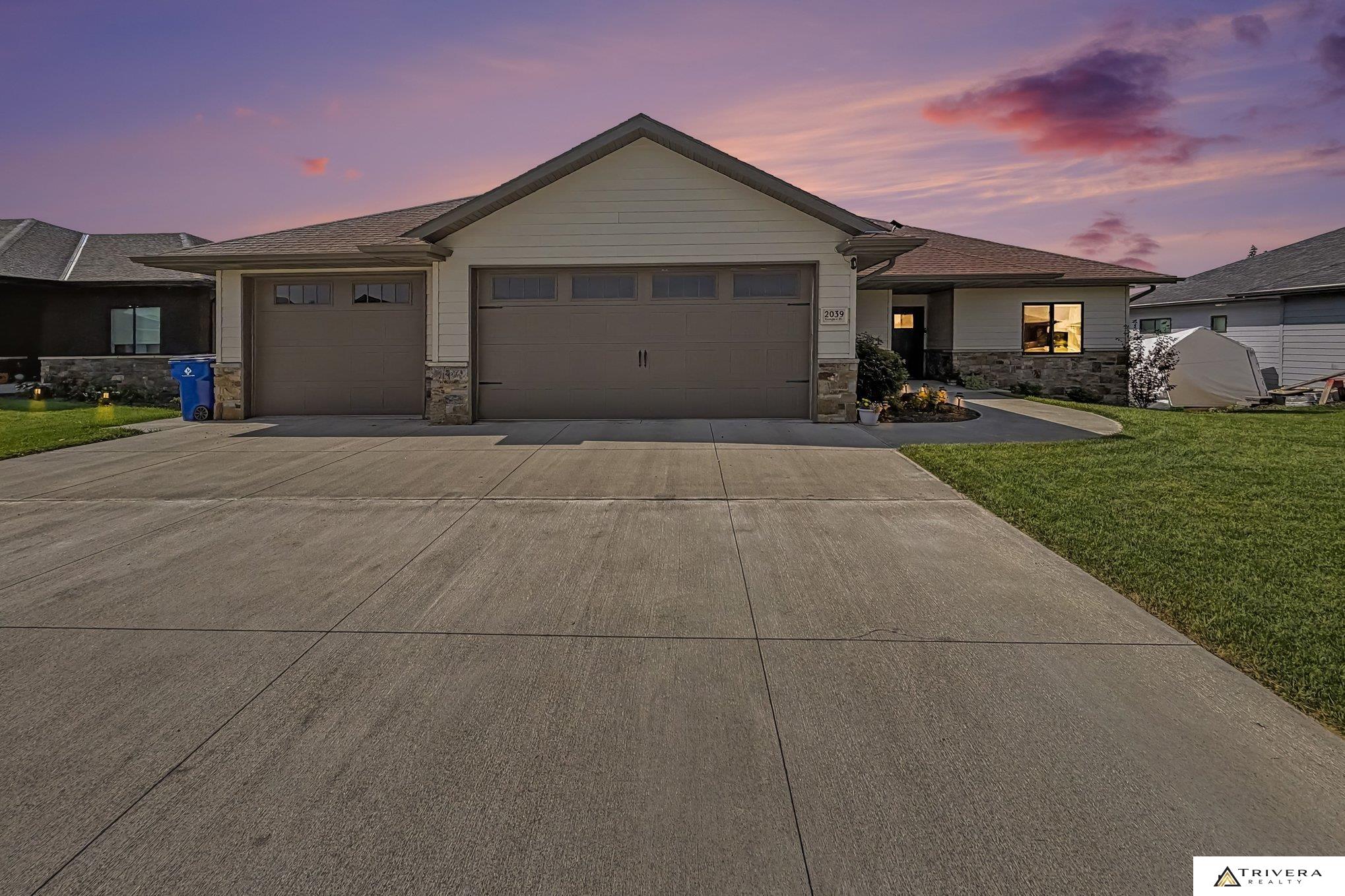 2039 Eastgate Drive — photo
