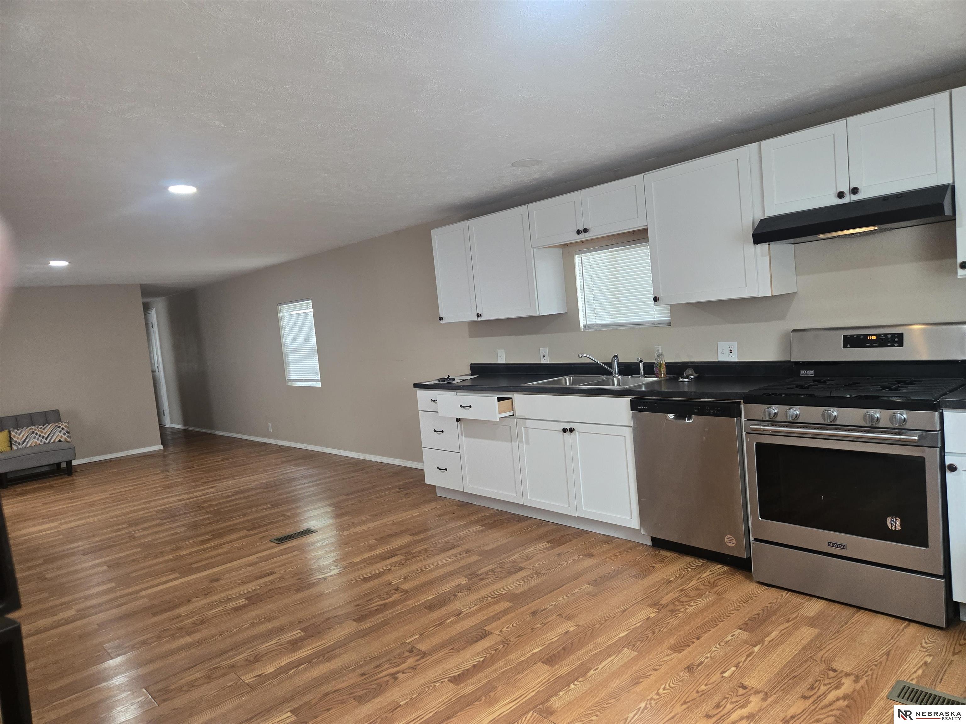 12616 Aurora Plaza #281 — photo