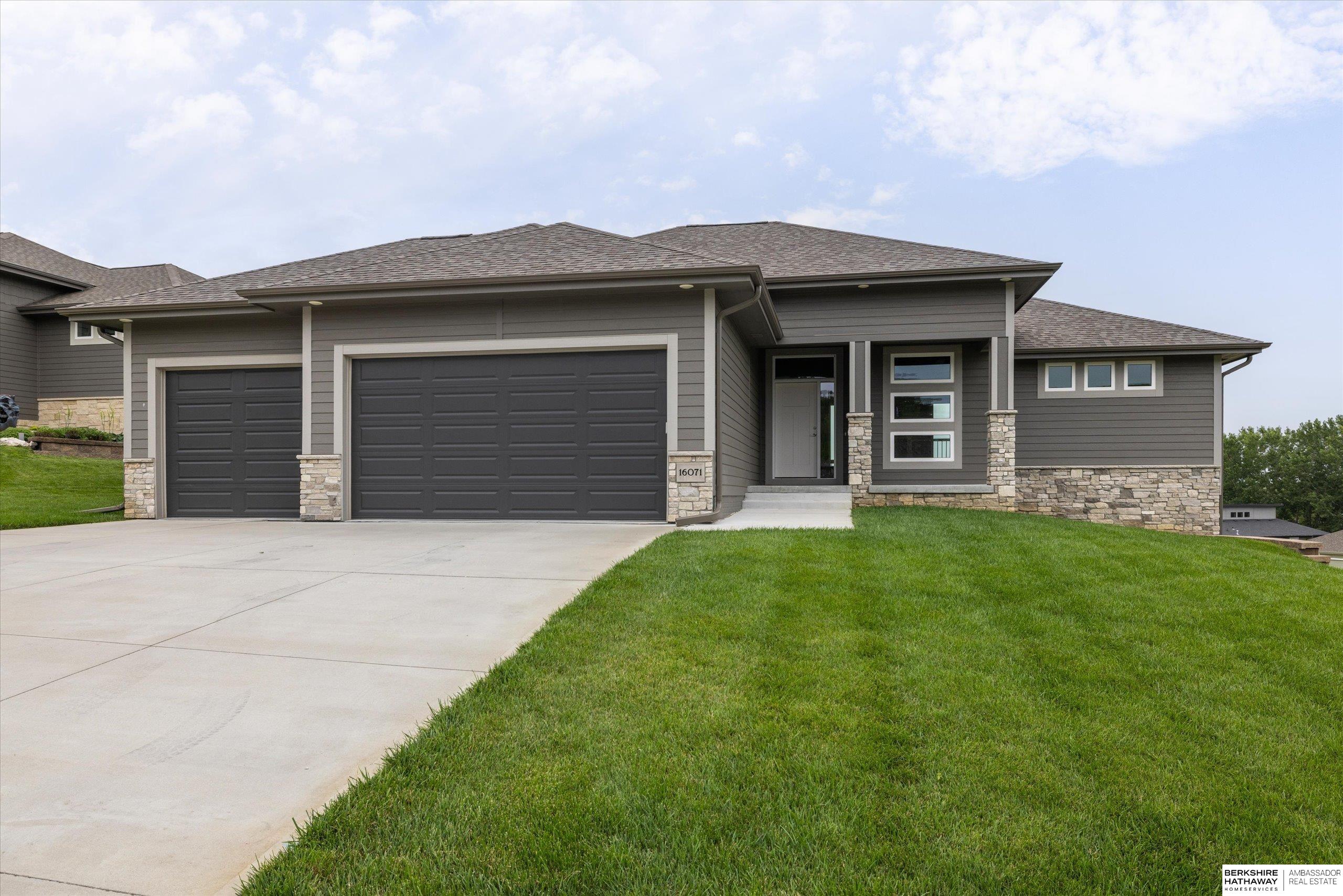 16071 Center West Hadan Drive — photo