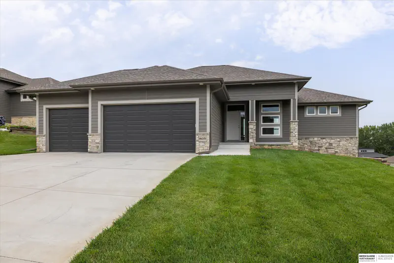 16071 Center West Hadan Drive — photo