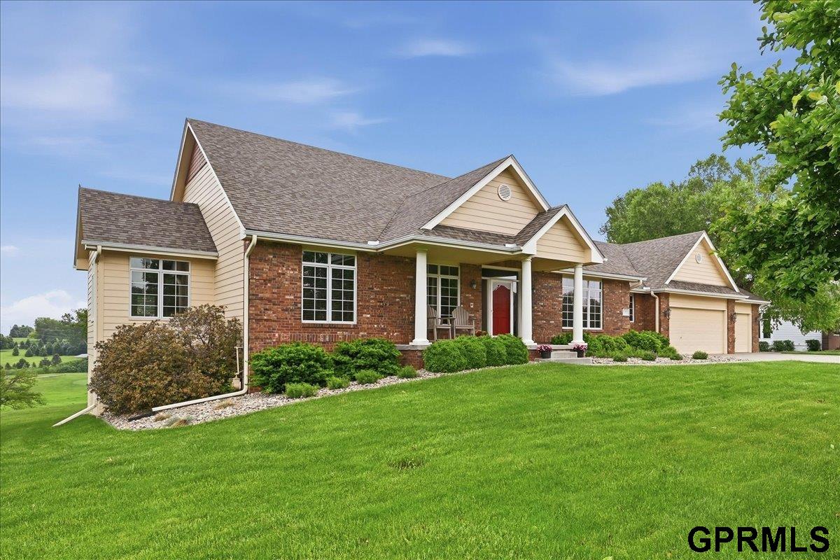 17933 Bent Tree Ridge Ridge, Council Bluffs, IA 51503 — photo 2