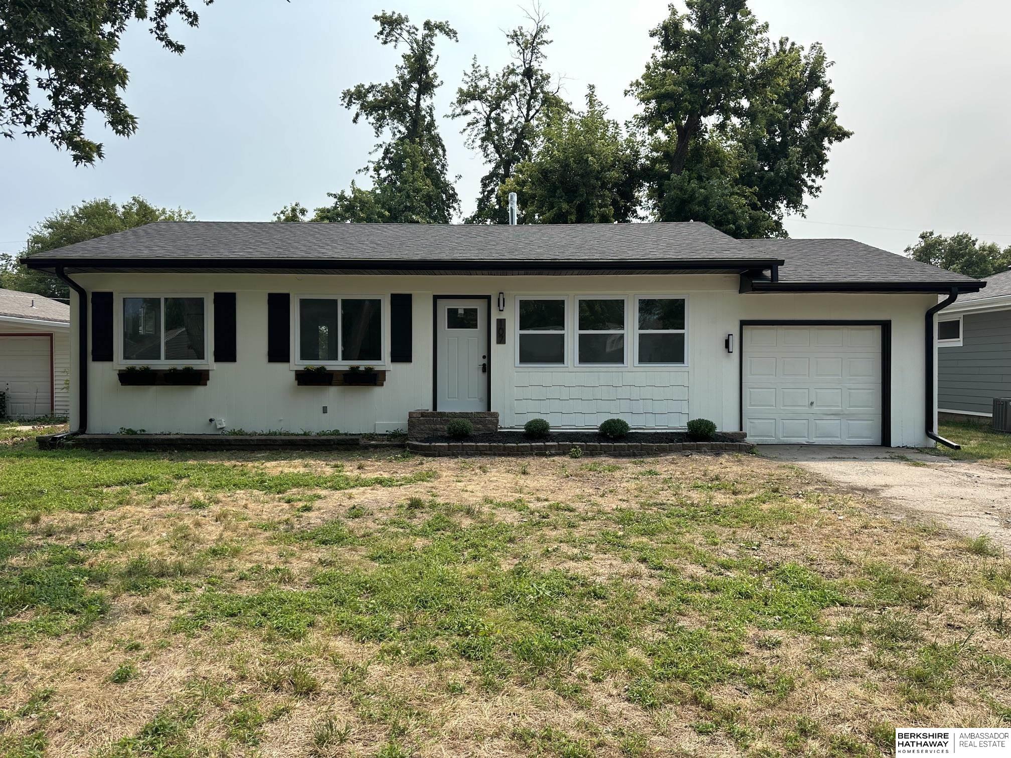 107 W Harrier Street — photo