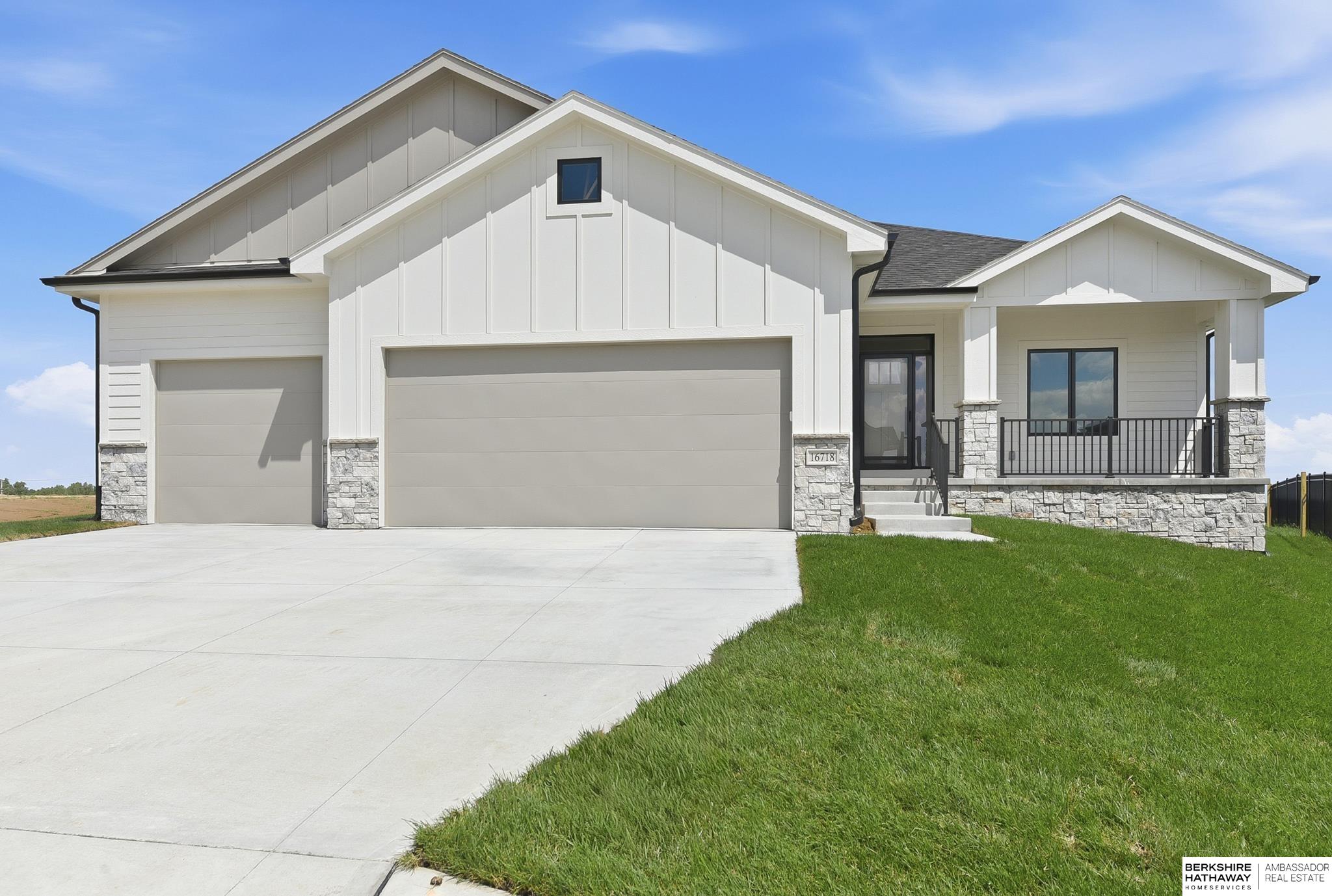 16718 Mormon Street — photo