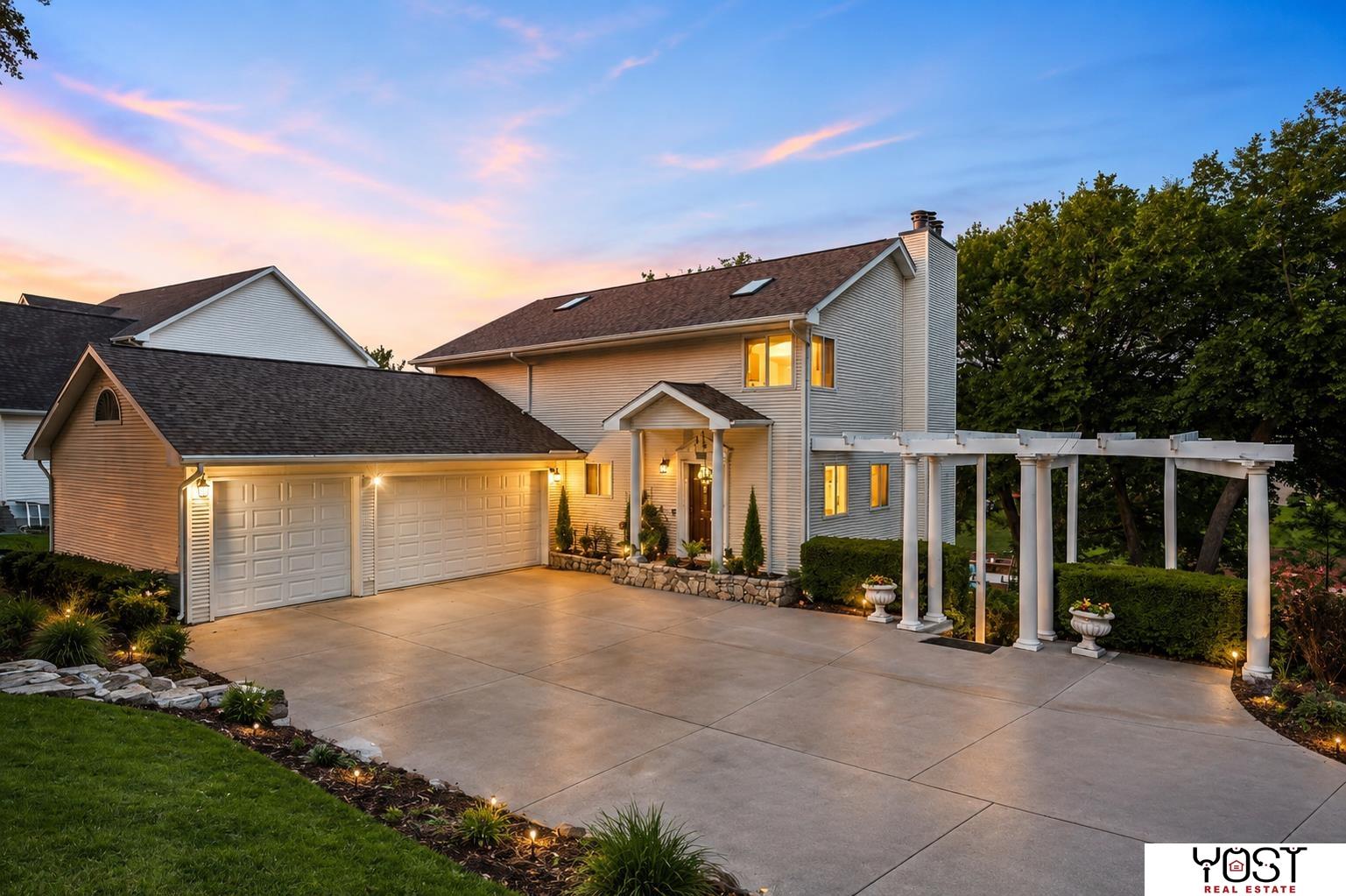 8932 Cass Circle — photo