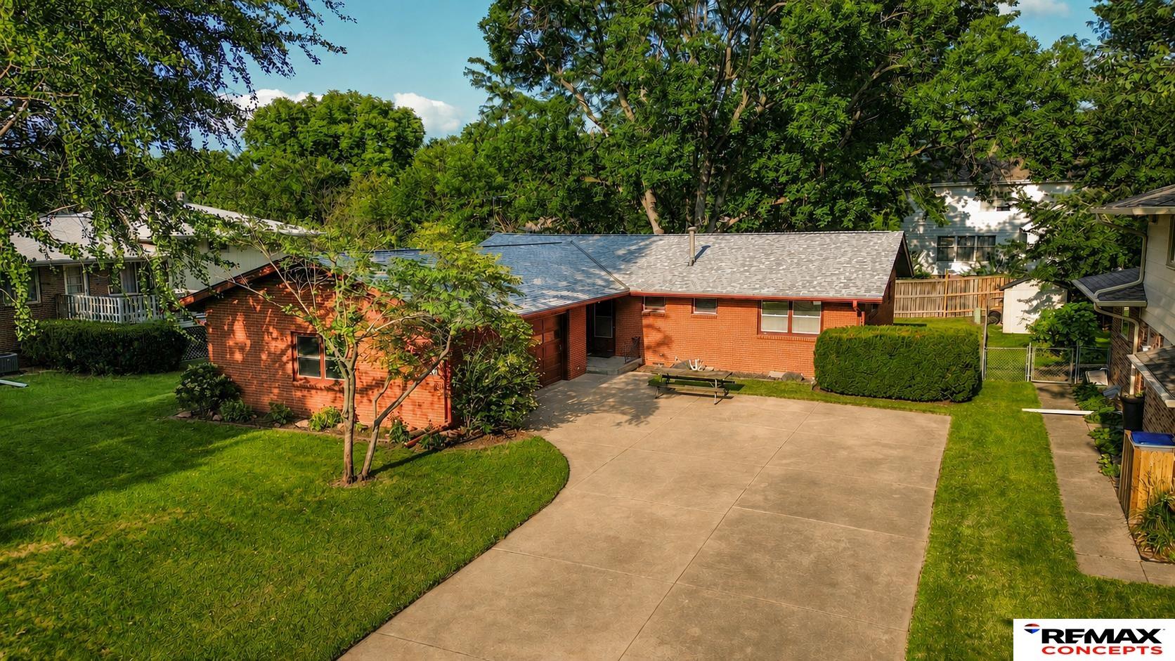 708 Driftwood Drive — photo