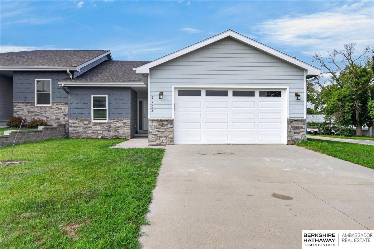 2708 Viking Circle — photo