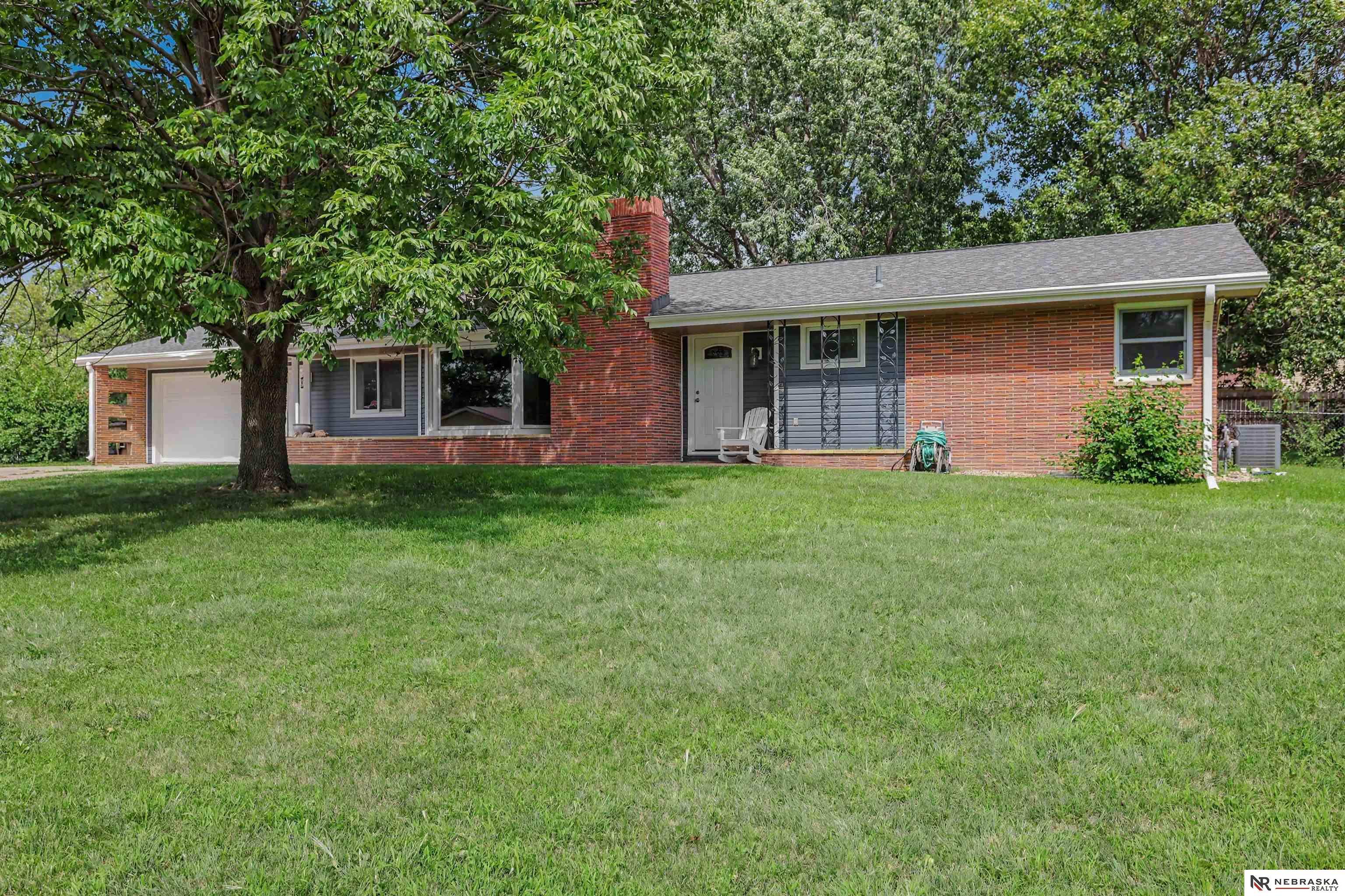 530 Village View Drive — photo