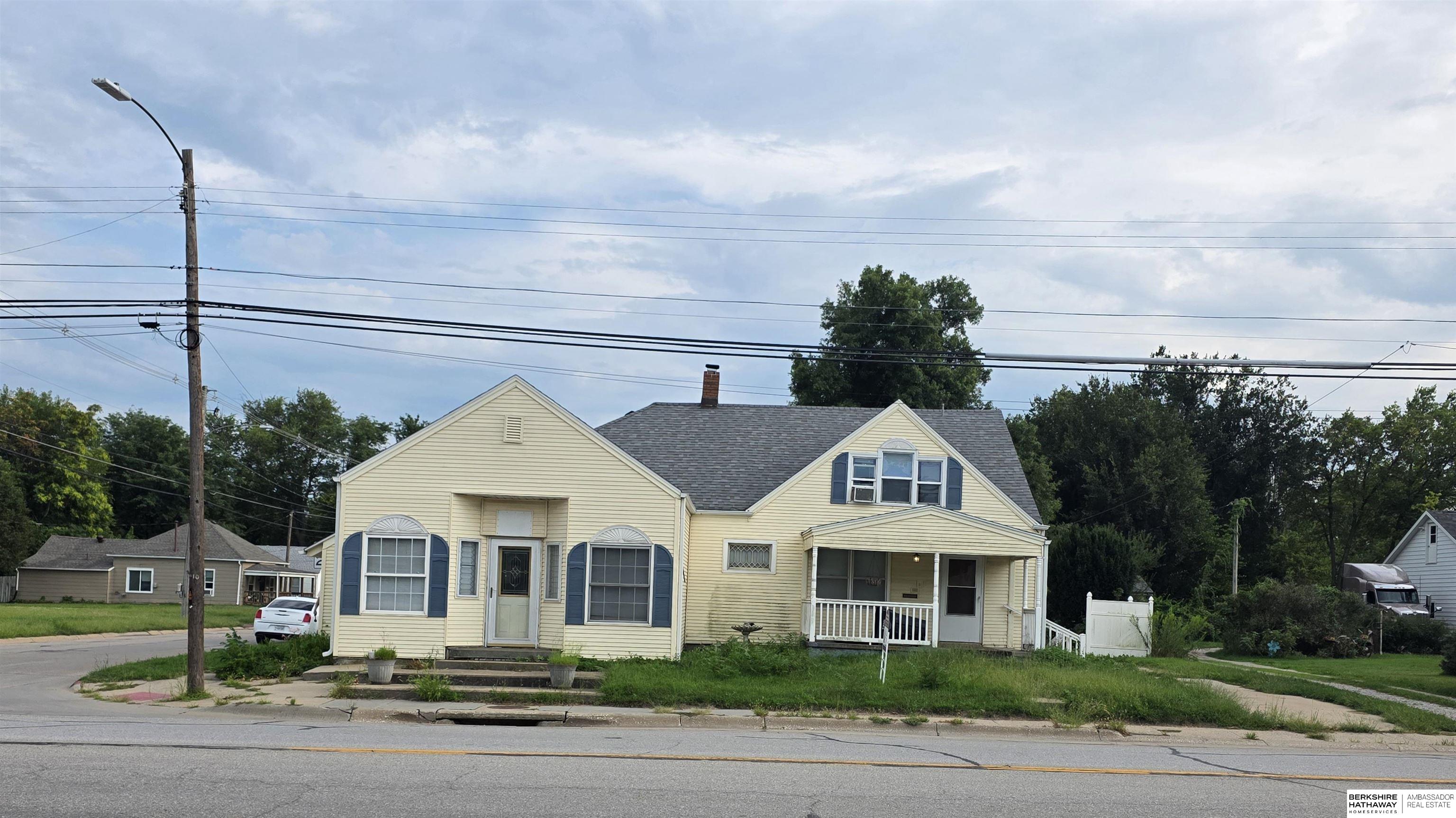 601 W Court Street — photo
