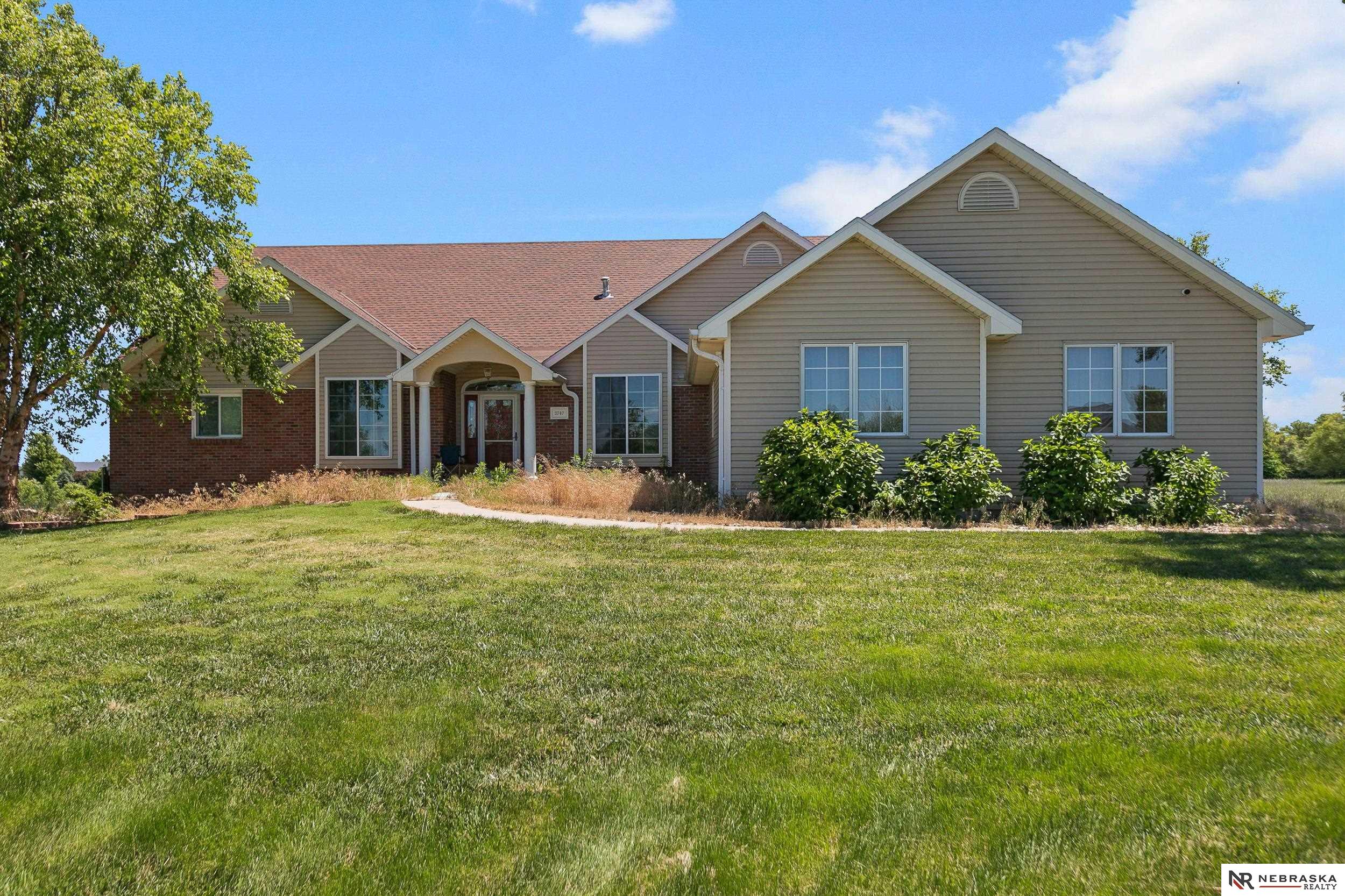 3747 W Burgess Lane — photo