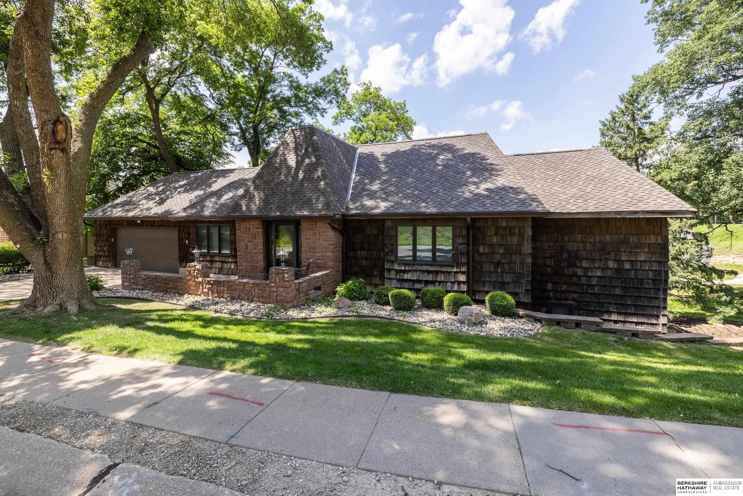 706 Martin Drive — photo