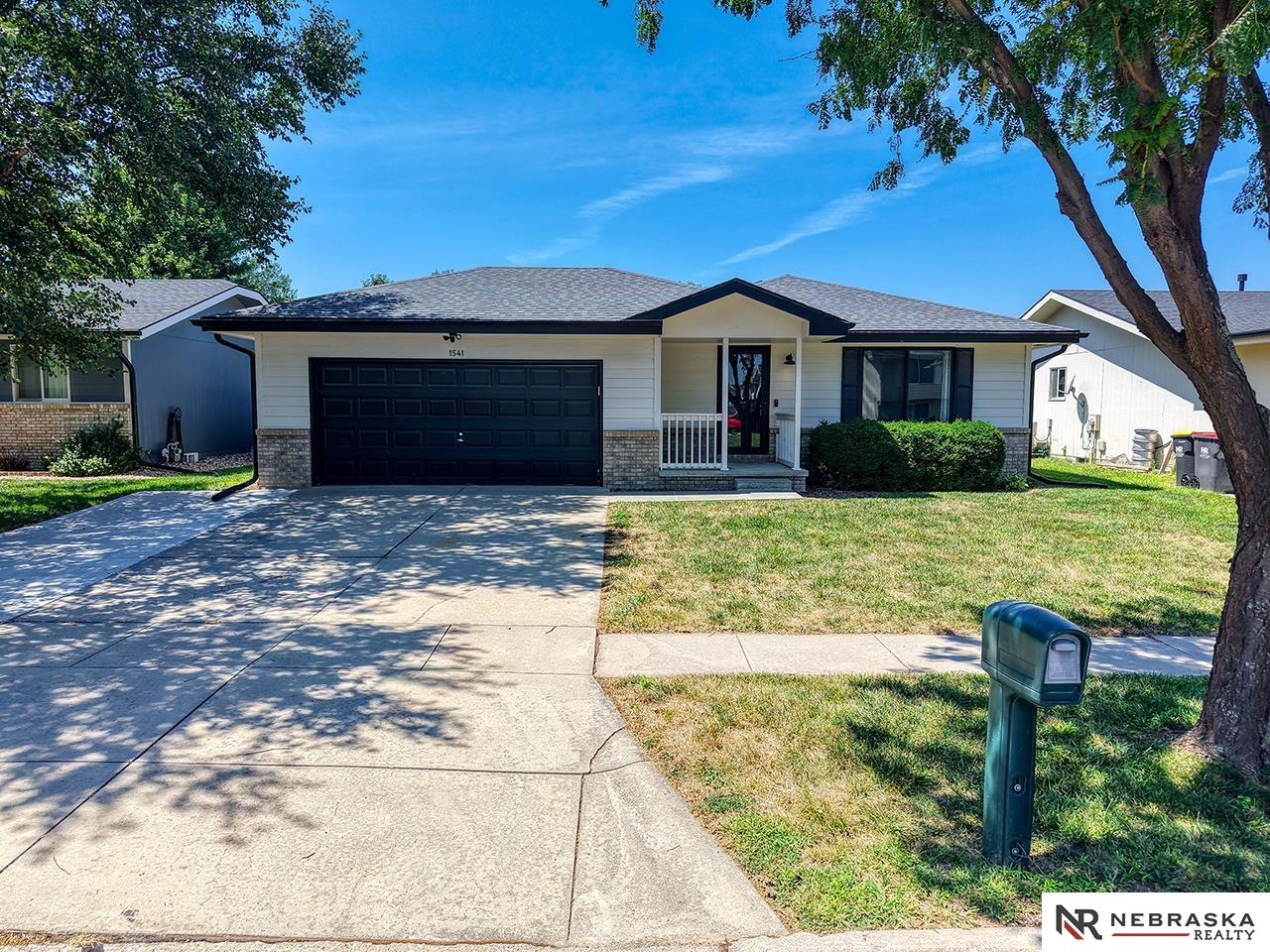 1541 SW Lacey Lane — photo