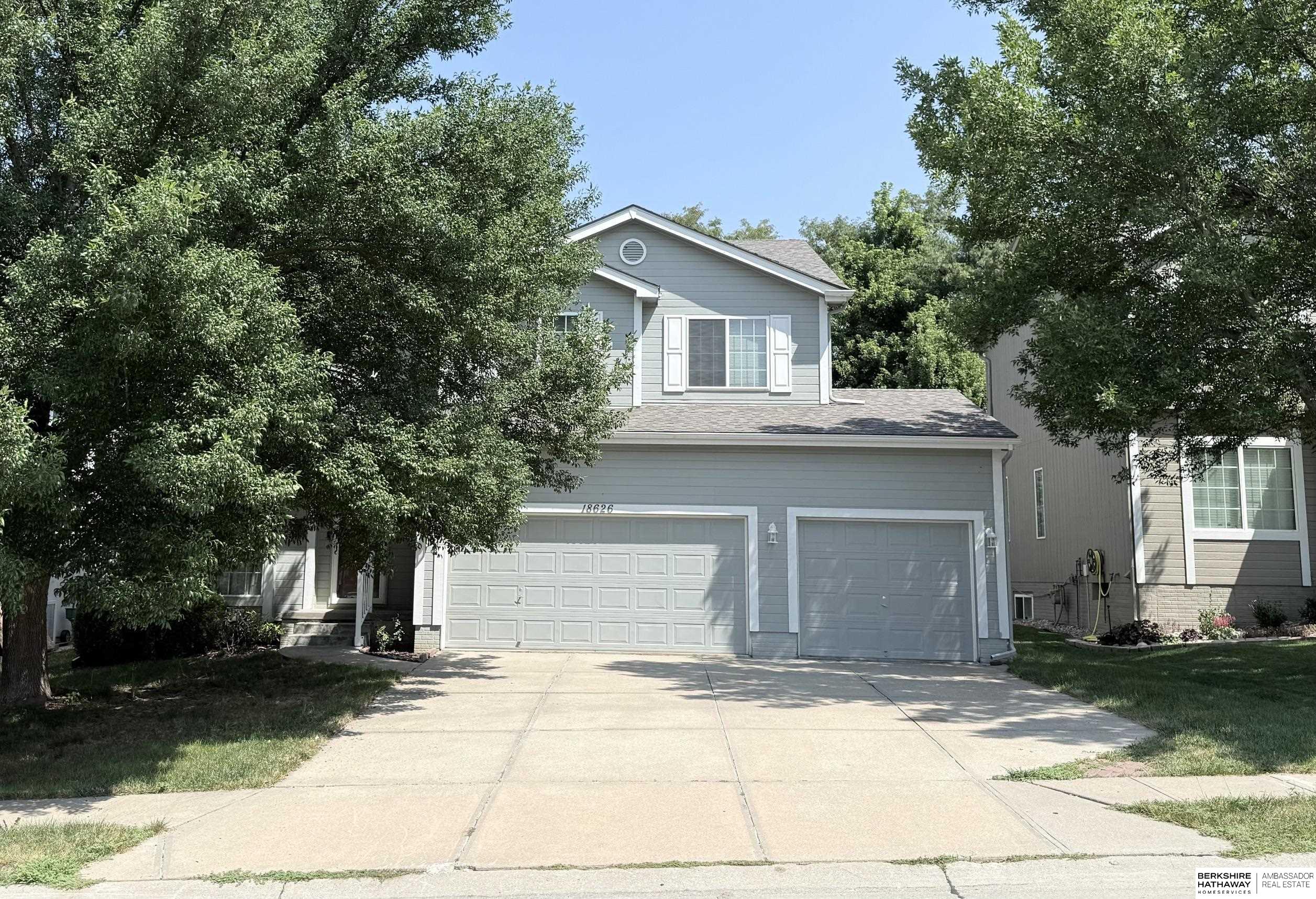 18626 L Circle — photo